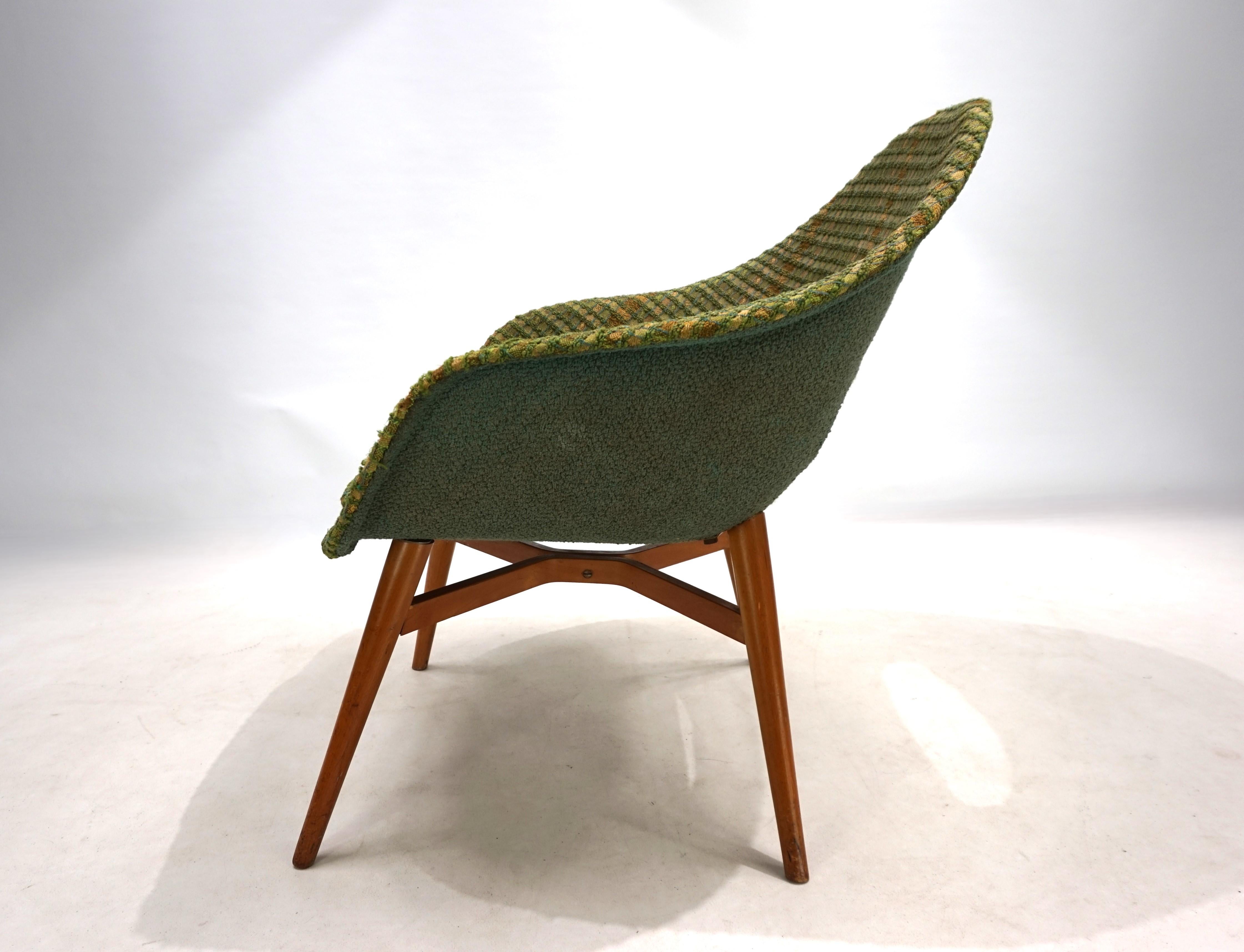 Fabric Shell lounge chair by Miroslav Navratil for Vertex, 1960 For Sale