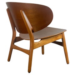 Iconic Shell lounge chair, model FH 1936 designed by Hans J. Wegner