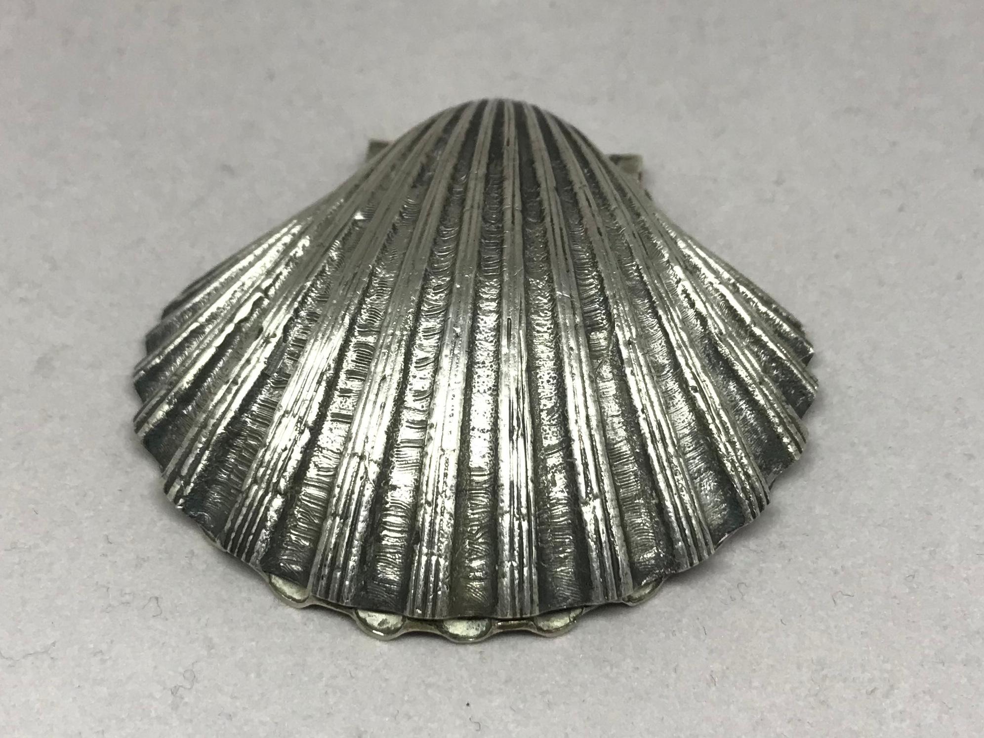 Shell Paper Clamp in Italian Sterling Silver For Sale 2