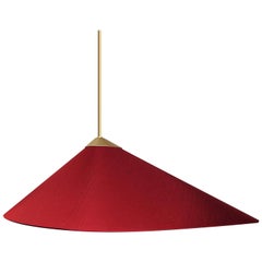 Lampe à suspension coquillage en tissu rouge et tube en laiton