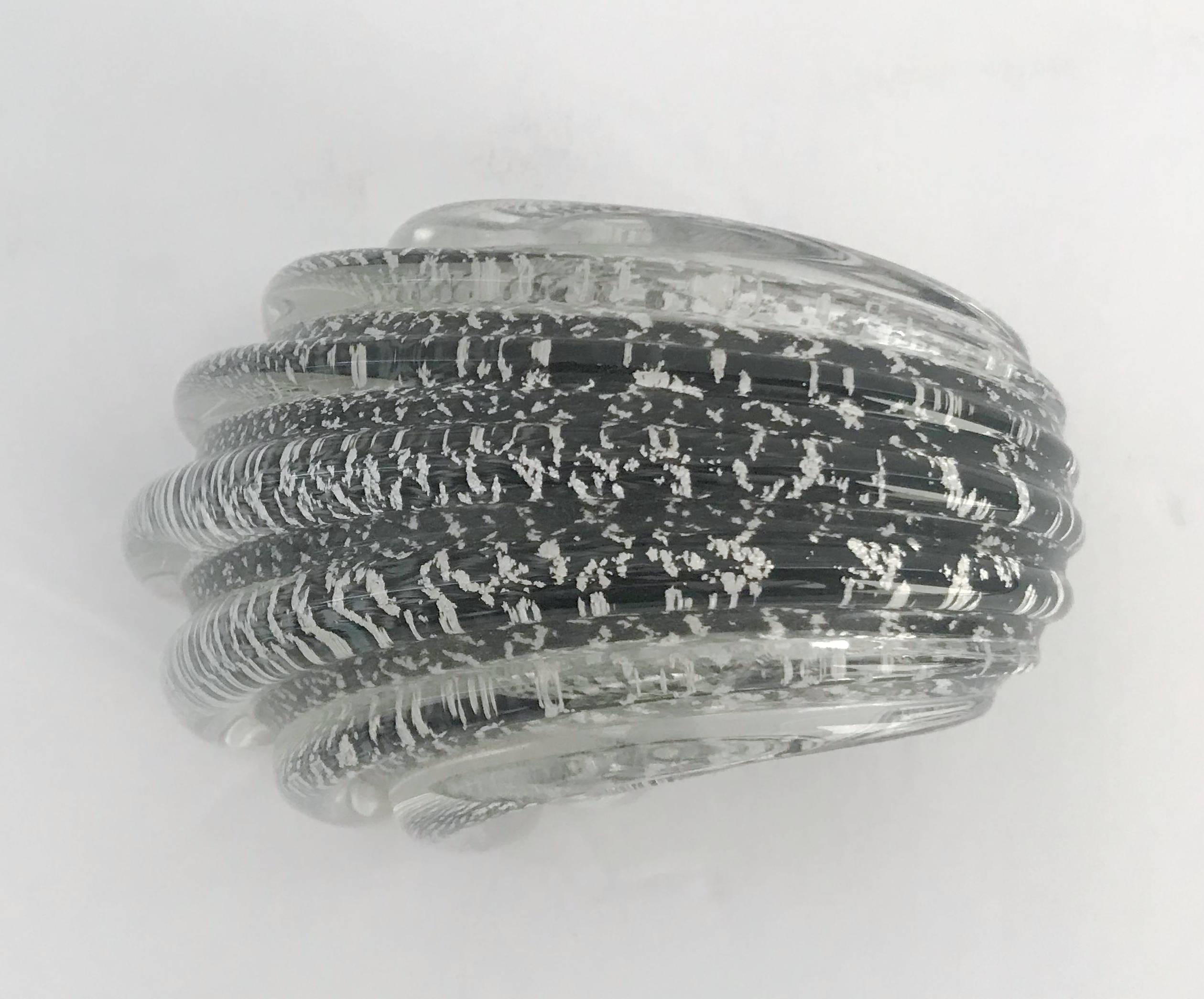Pisapapeles Escultura Concha by Mikasa Moderno en venta