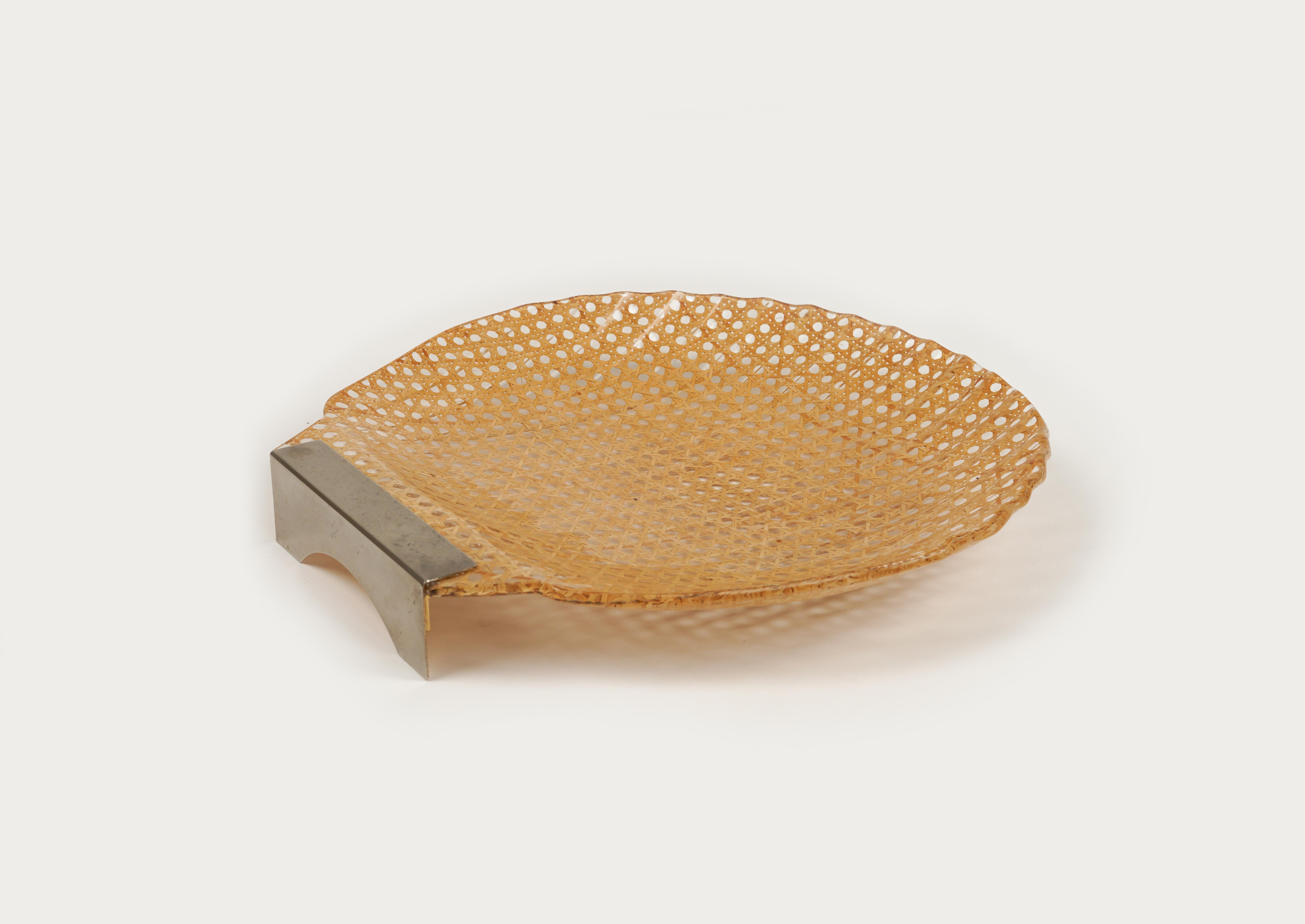 Shell Serving Tray Lucite and Rattan Christian Dior Style, France, 1970s For Sale 3