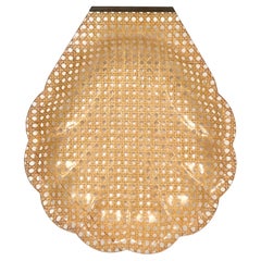 Vassoio conchiglia in lucite e rattan in stile Christian Dior, Francia, anni '70