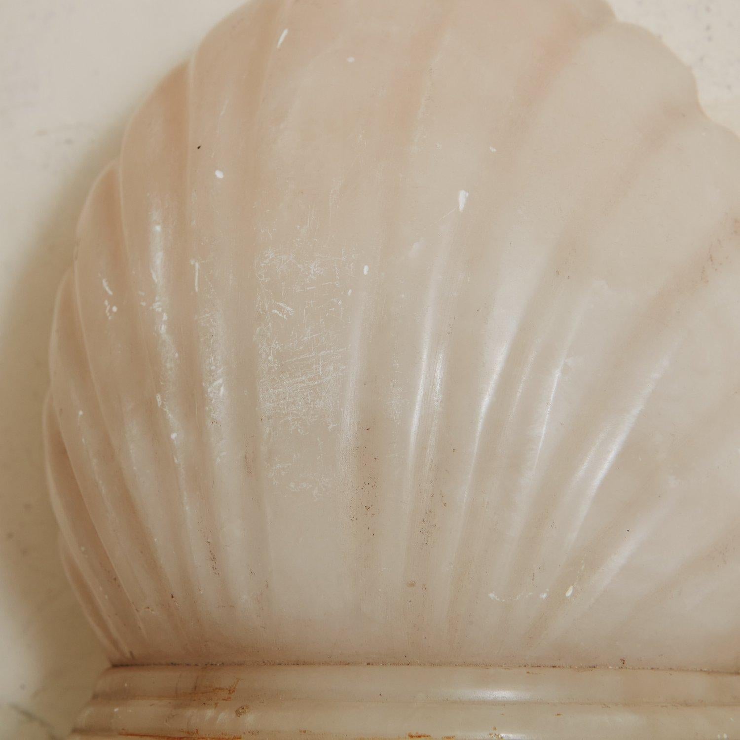 Shell Shaped Alabaster Sconce, France, 1920s 1