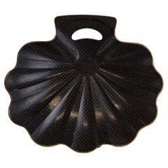 Shell-Shaped Catchall or fruit bowl – France - Napoleon III Era Shell-Shaped Catchall or fruit bowl – France - Napoleon III Era