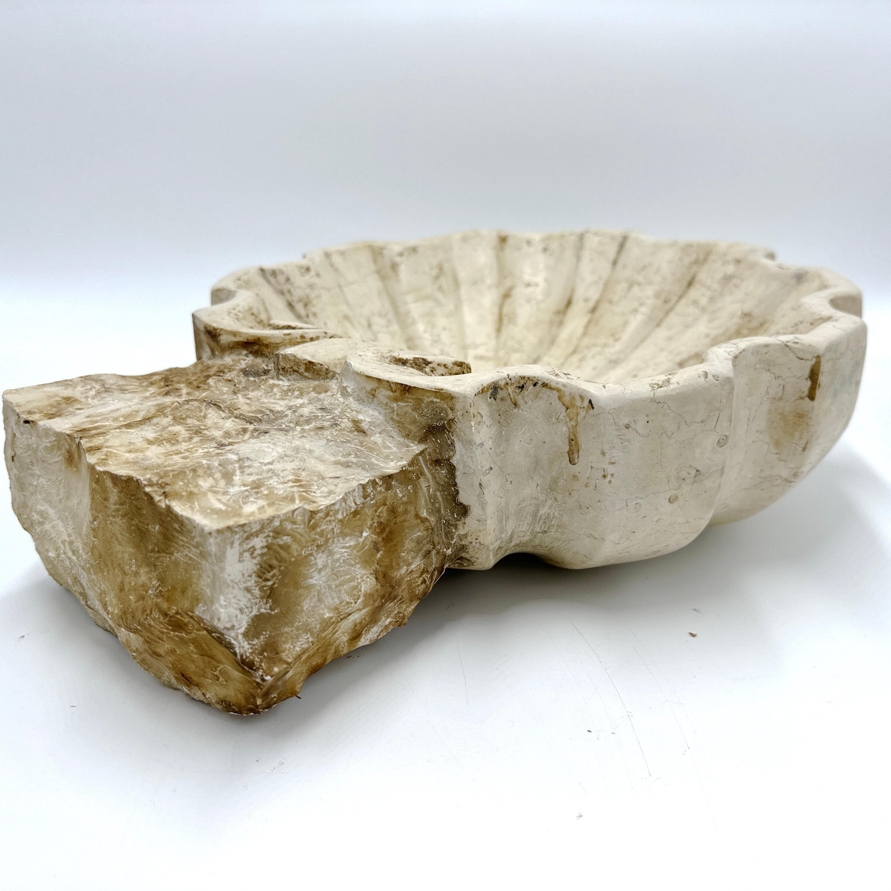 Shell Shaped Italian Marble Holy Water Stoup For Sale 3