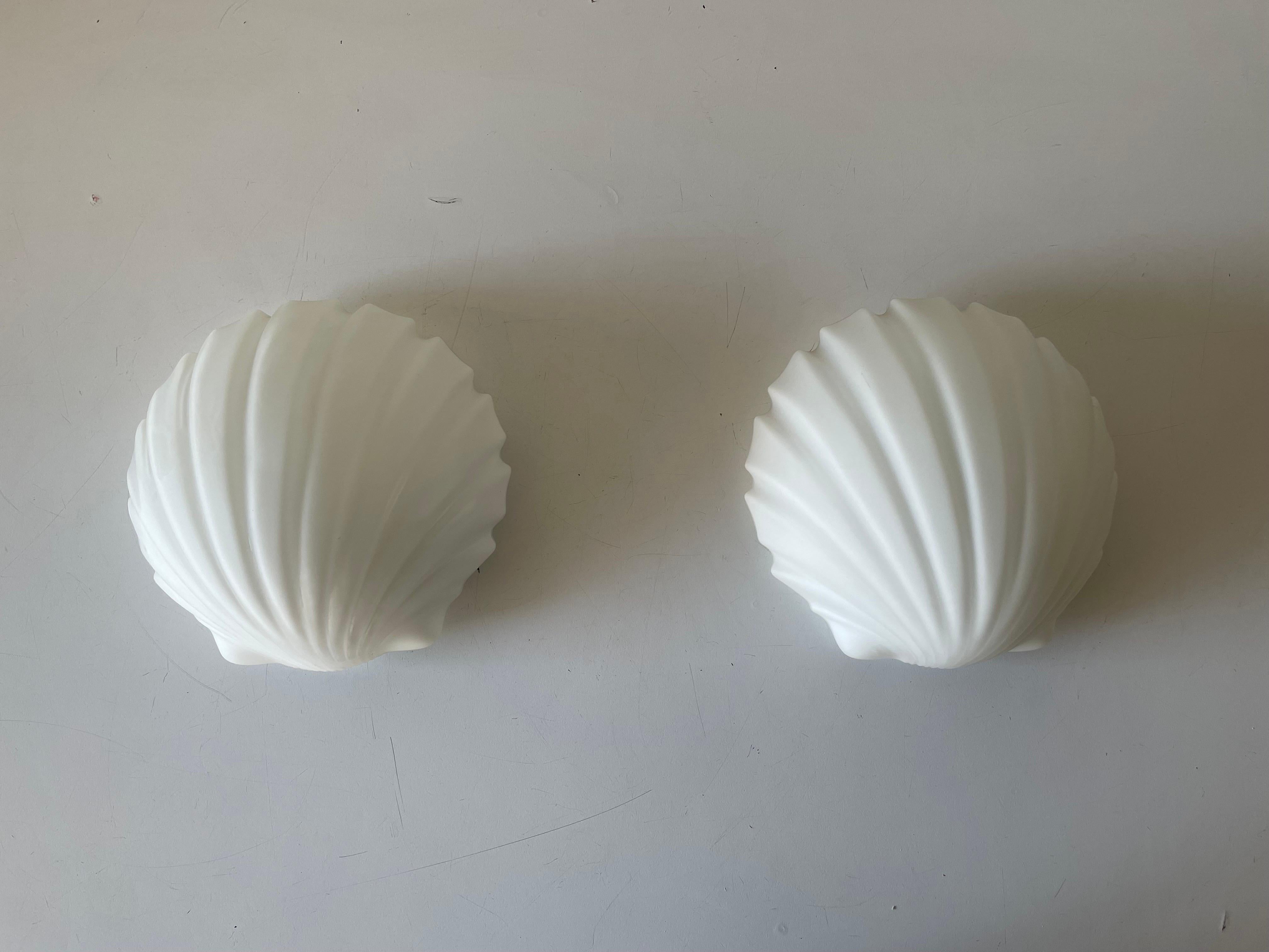 Shell Shaped Opal Glass Pair of Wall Lamps by Limburg, 1960s, Germany In Good Condition For Sale In Hagenbach, DE