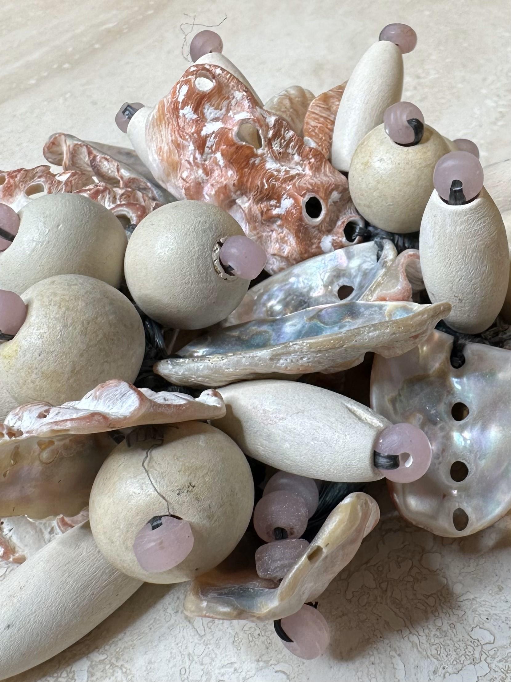 Pulsera elástica vintage Boho Shell en Bueno estado para la venta en Lake Worth Beach, FL
