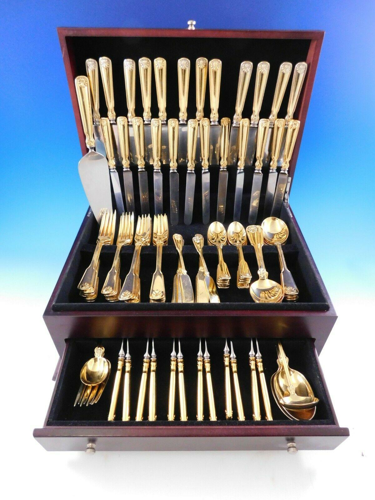 Gorgeous Shell & Thread gold by Tiffany & Co. sterling silver flatware set, 103 pieces. This superb set includes:

12 knives, 9