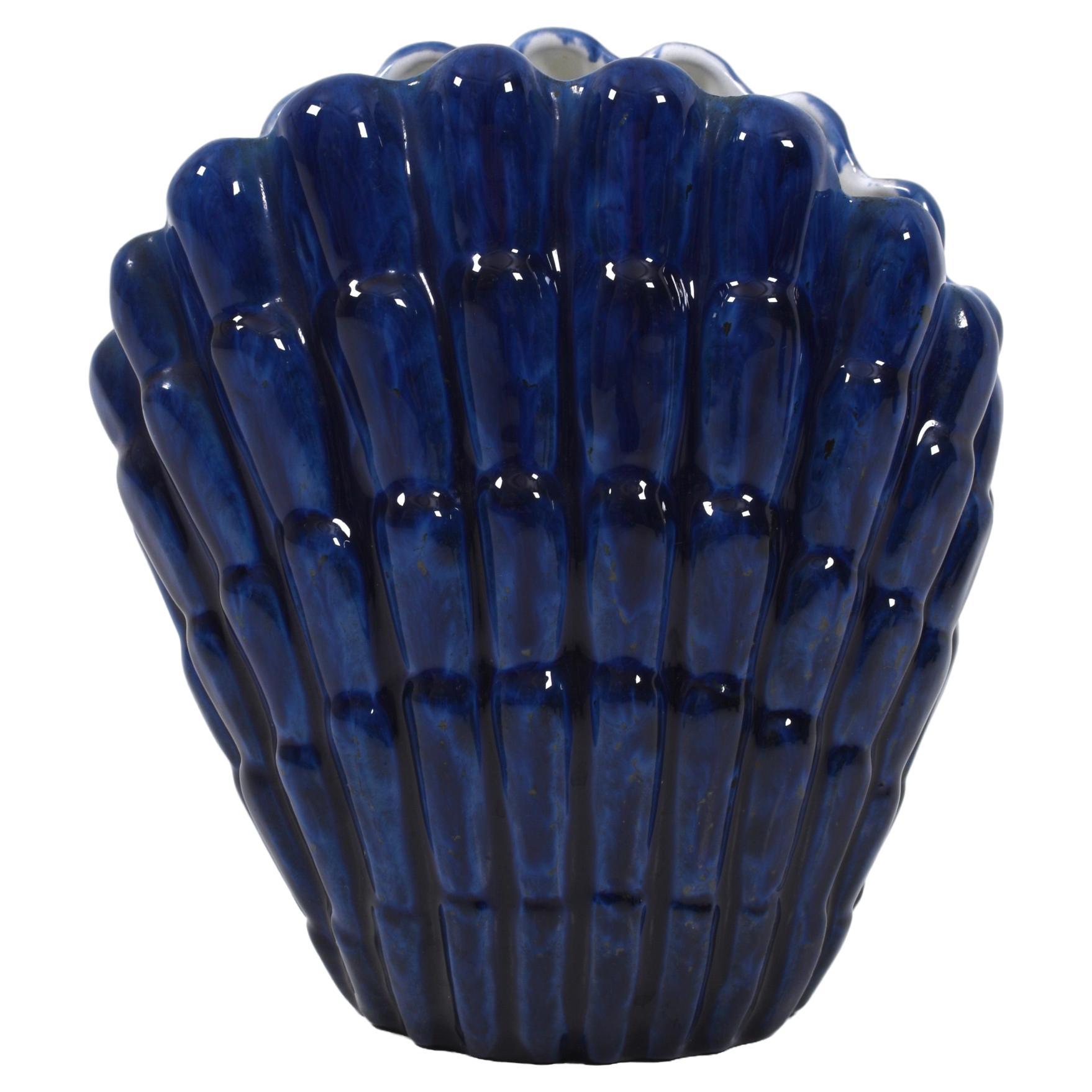 Shell vase by Vicke Lindstrand for Upsala-Ekeby, 1940s For Sale