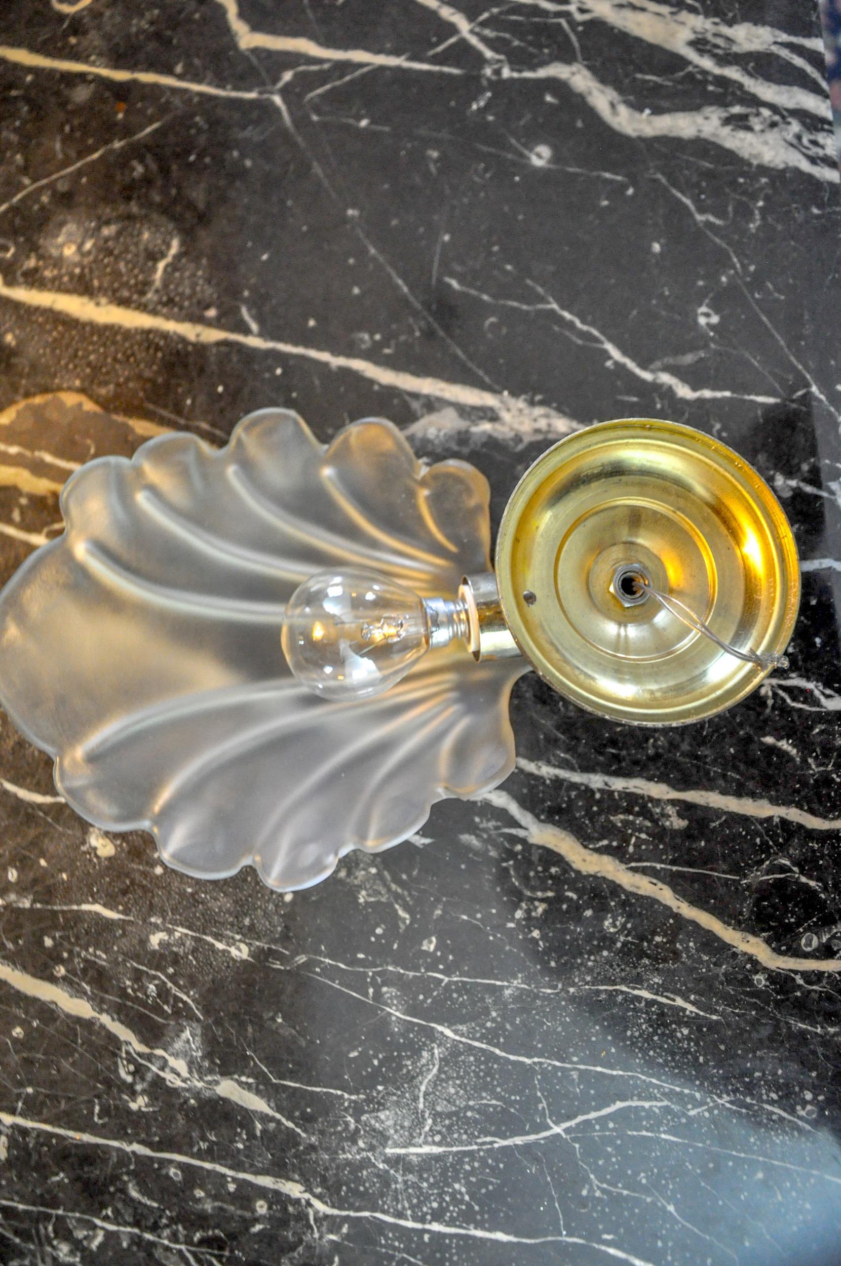 Crystal Shell wall lamp, murano glass, italy, 1970 For Sale