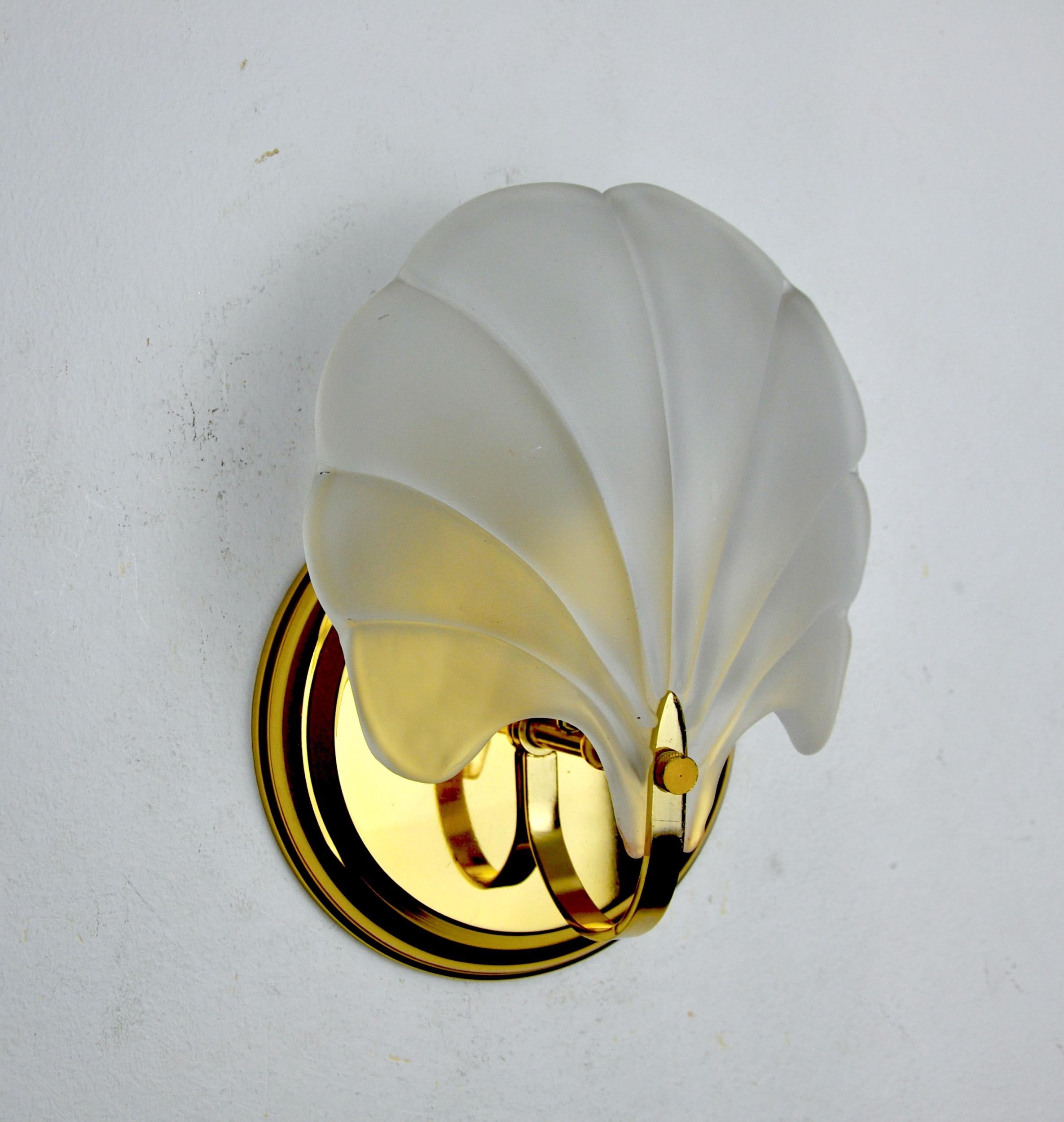 Italian Shell Wall Lamp, Opaque Glass, Italy, 1980 For Sale