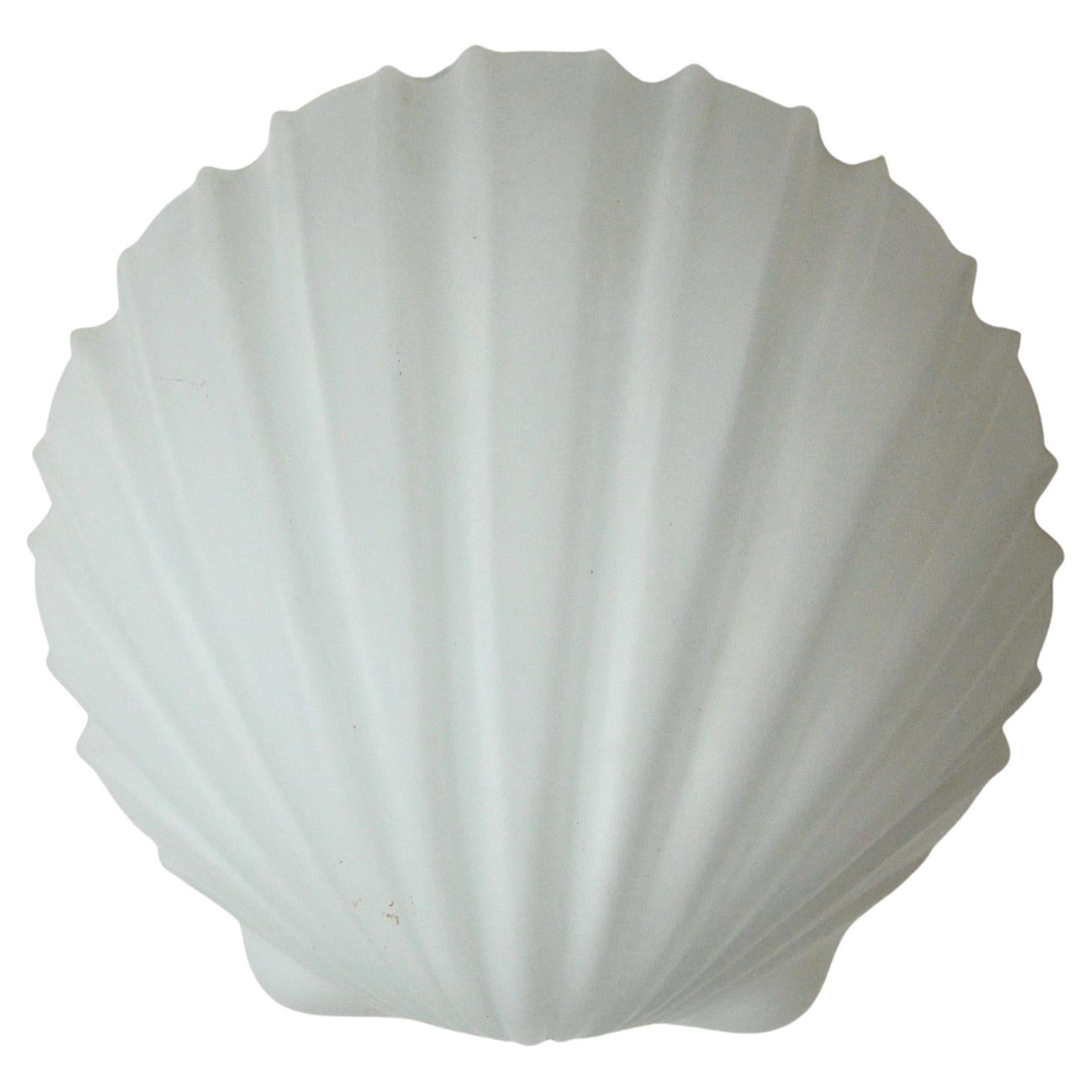 Shell wall lamp, white opaline, Italy, 1980 For Sale