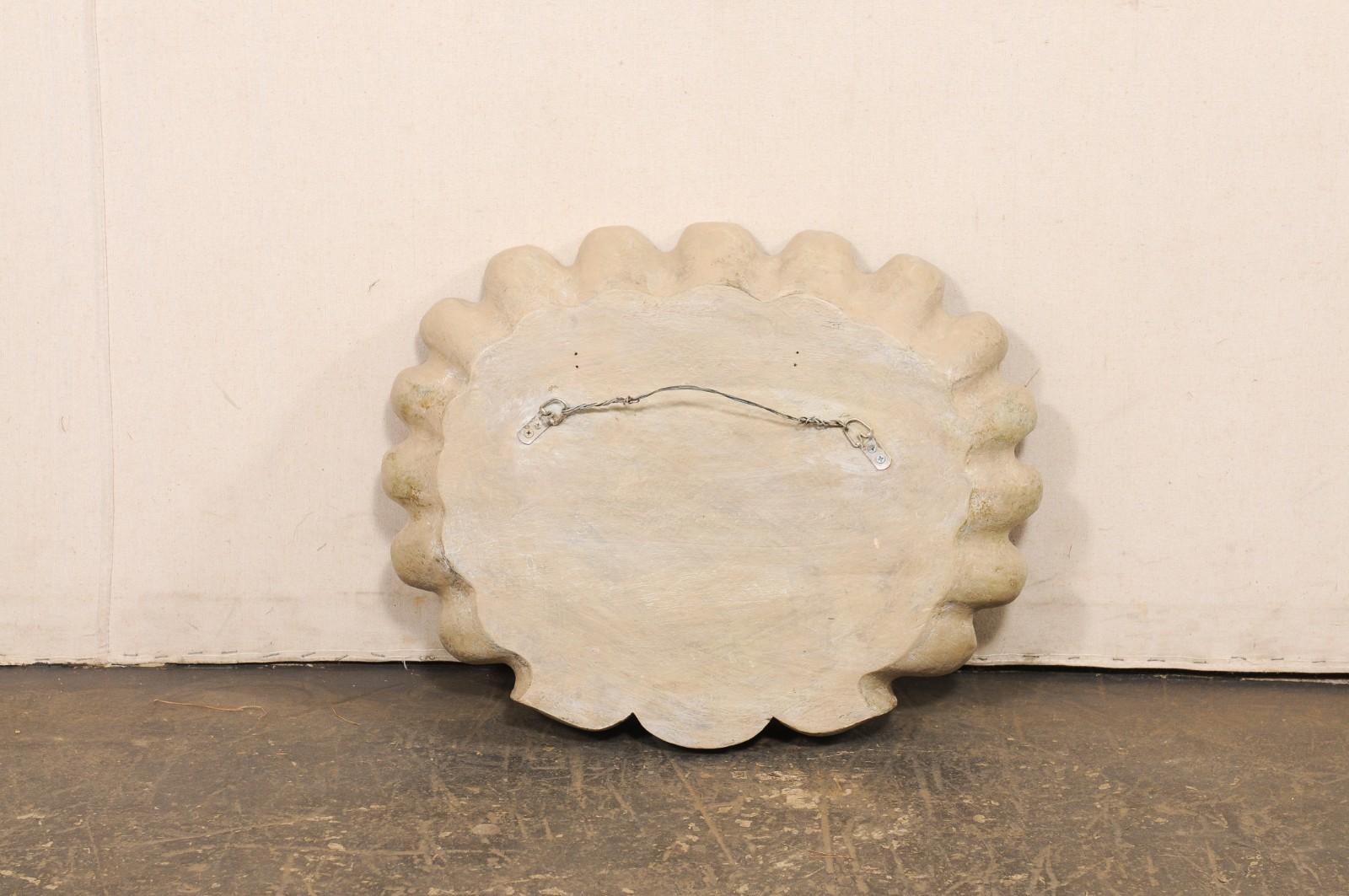 Muschel Wandtafel, geschnitzt & bemalt Wood im Angebot 4