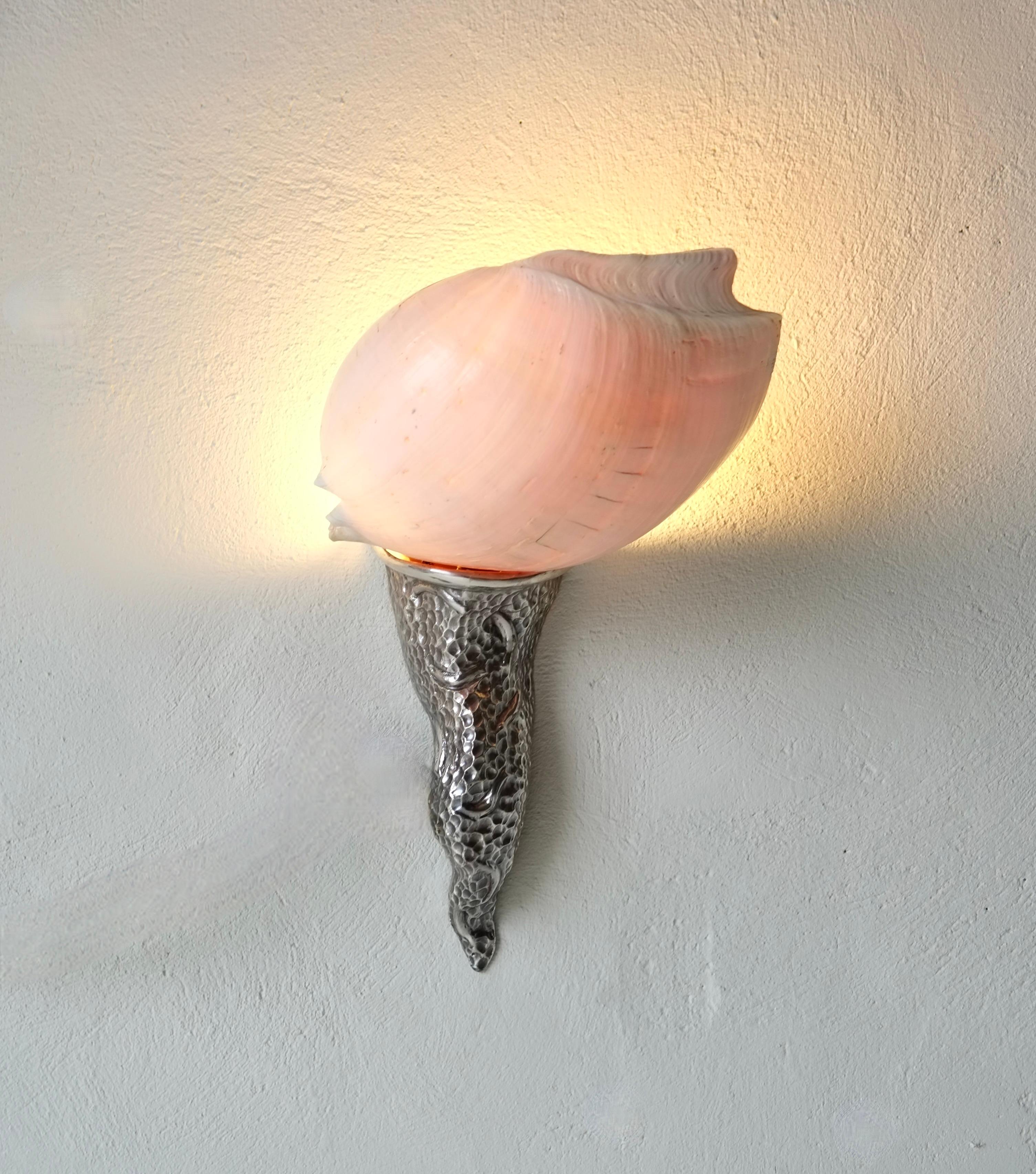 Wandleuchter mit Muschelmotiv von Annibale Oste für Nanda Vigo (Ende des 20. Jahrhunderts) im Angebot