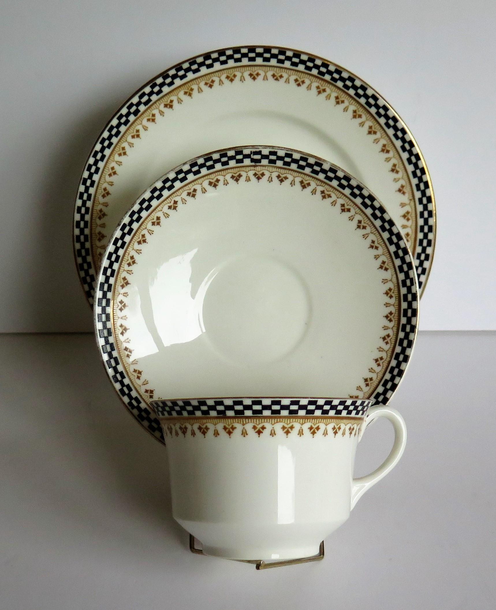 Art Deco period Shelley Porcelain 13 Piece Part Tea Set ptn 10797, circa 1920 For Sale 4