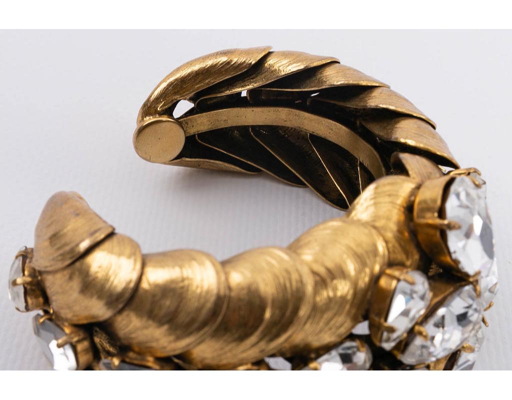 Shells and Rhinestones Bracelet in Golden Metal For Sale 6