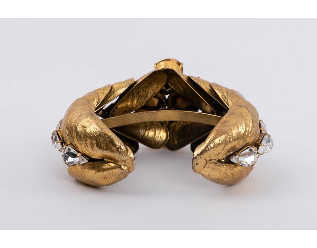 Women's Shells and Rhinestones Bracelet in Golden Metal For Sale
