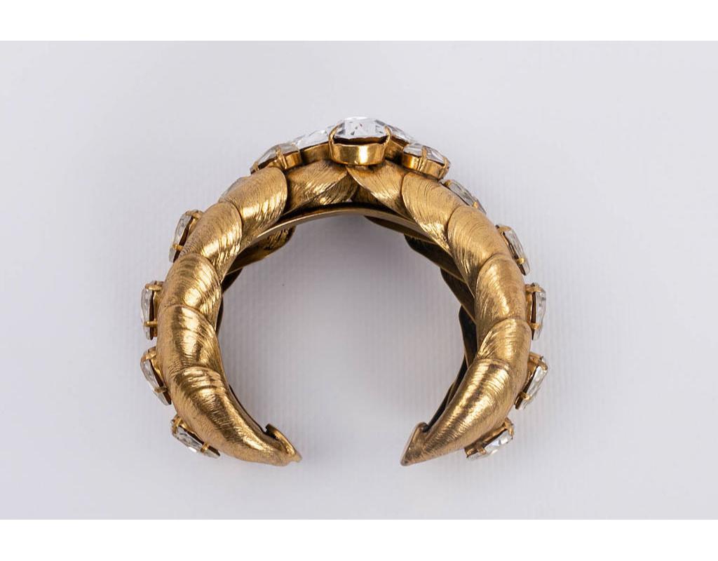 Shells and Rhinestones Bracelet in Golden Metal For Sale 2