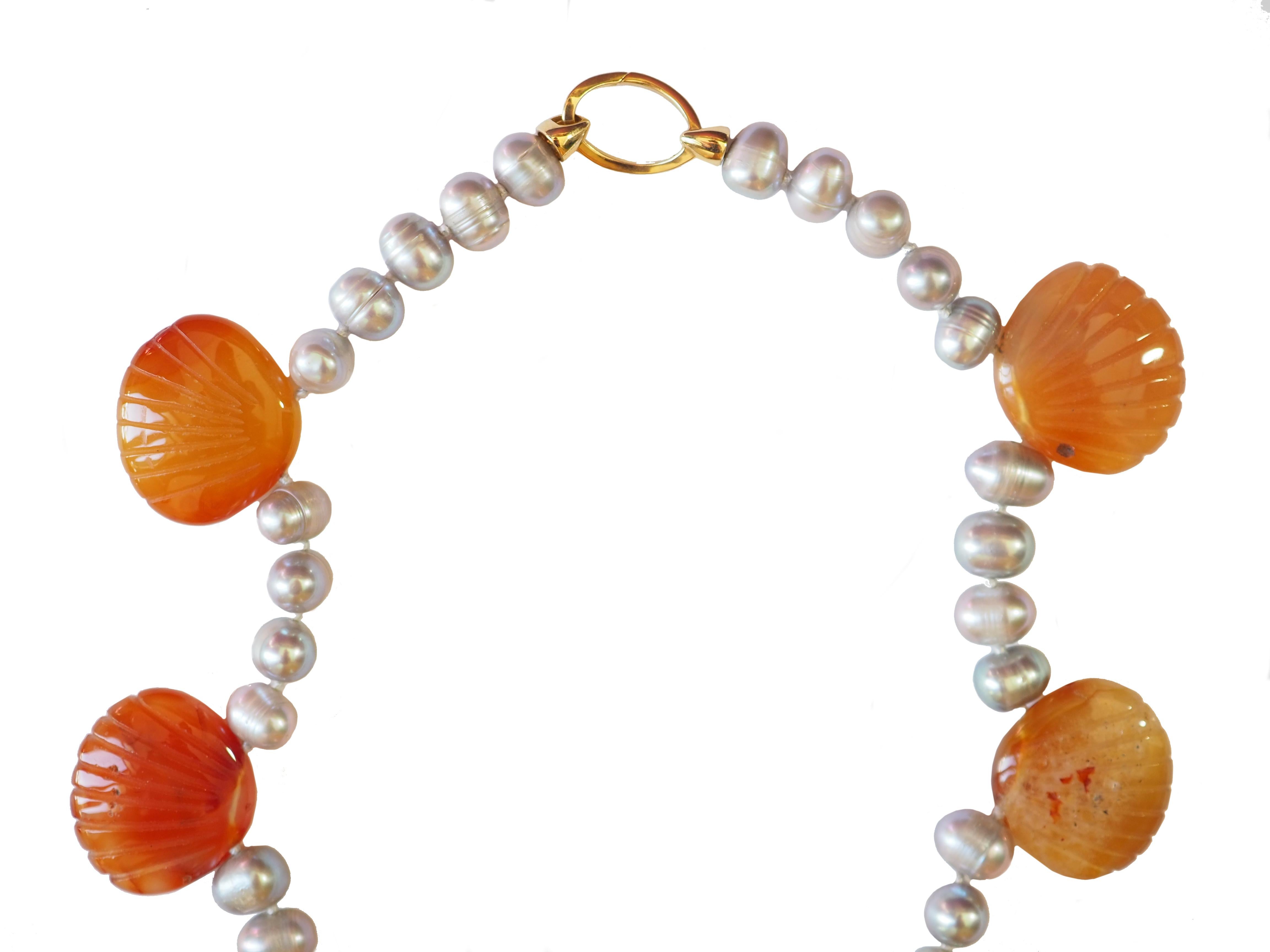 Shells Necklace Fresh Water Pearls Carved Carnelian 18 Karat Gold In New Condition For Sale In Milan, IT