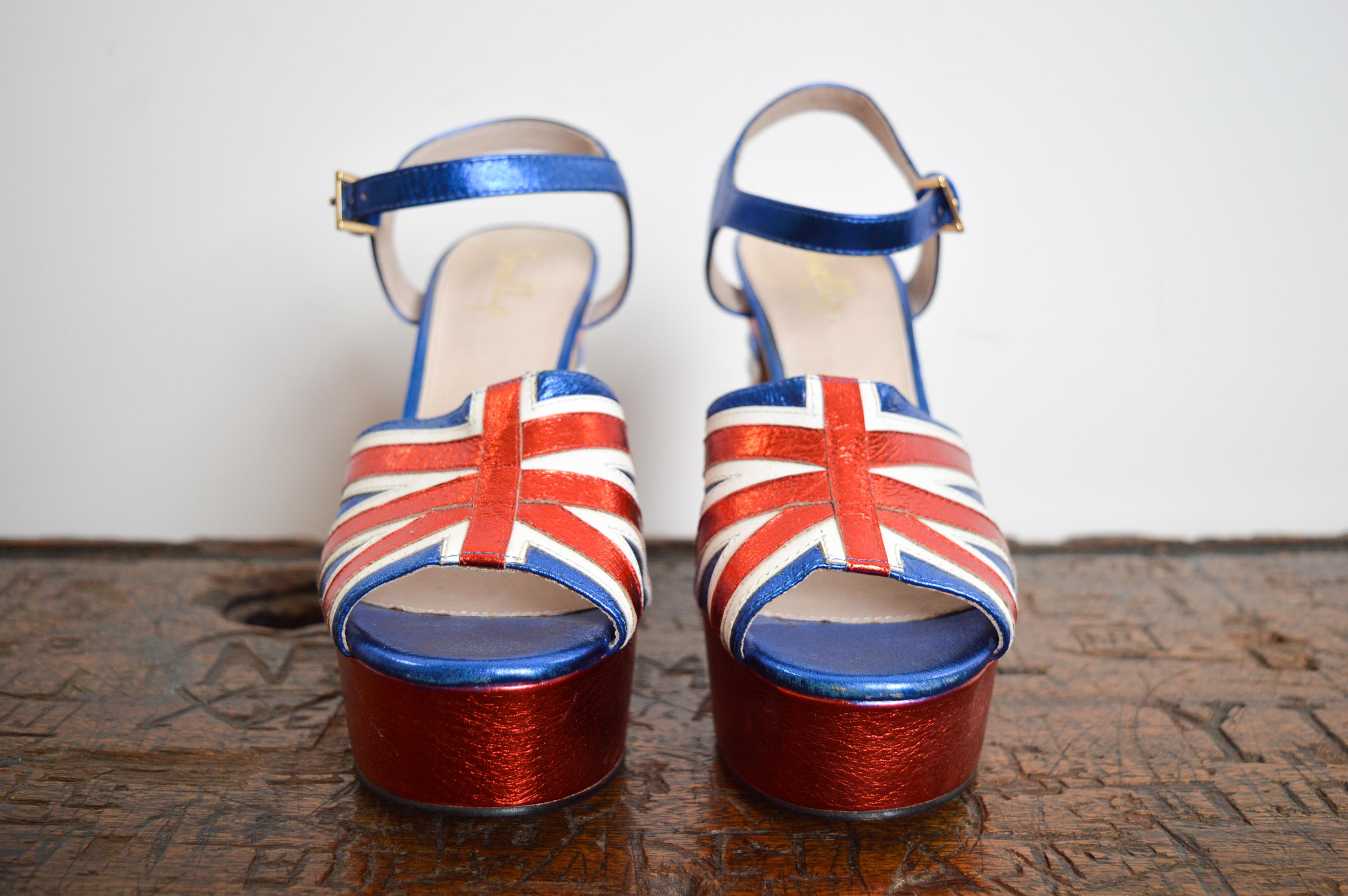 Shellys London Incredible 2000s Union Jack England Flag Leather Platform Sandals For Sale 3