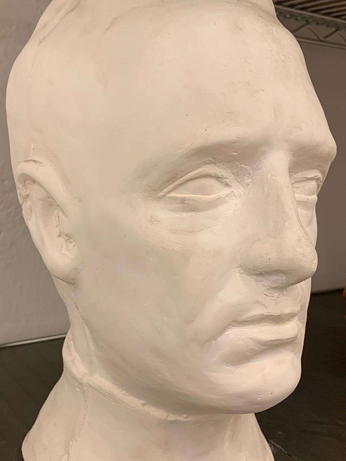 Escultura de escayola fundida Almirante Byrd de Shelter Serra en venta 3