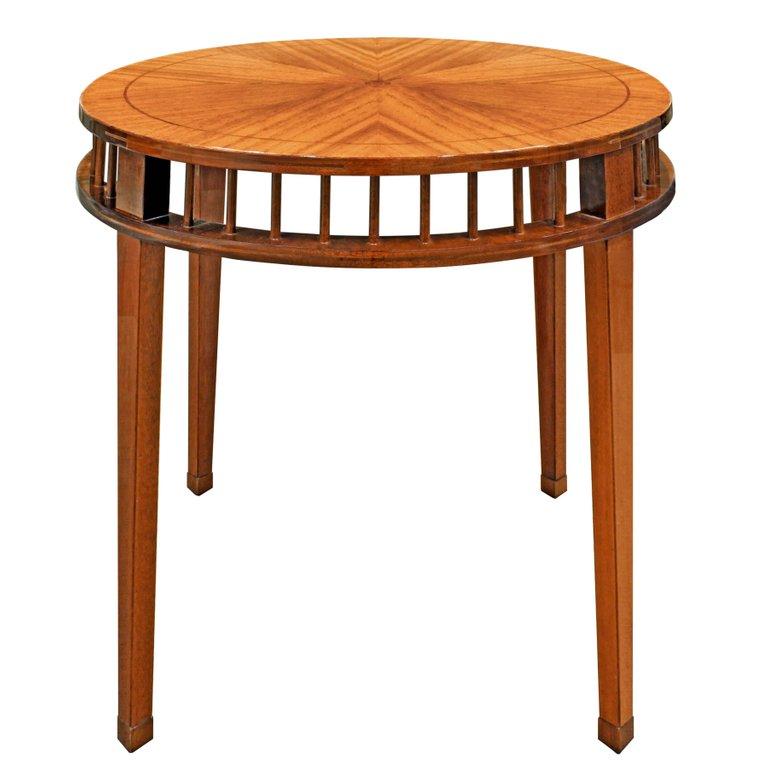 Moderne Table d'appoint ronde en acajou Shelton-Mindel, années 1990 en vente