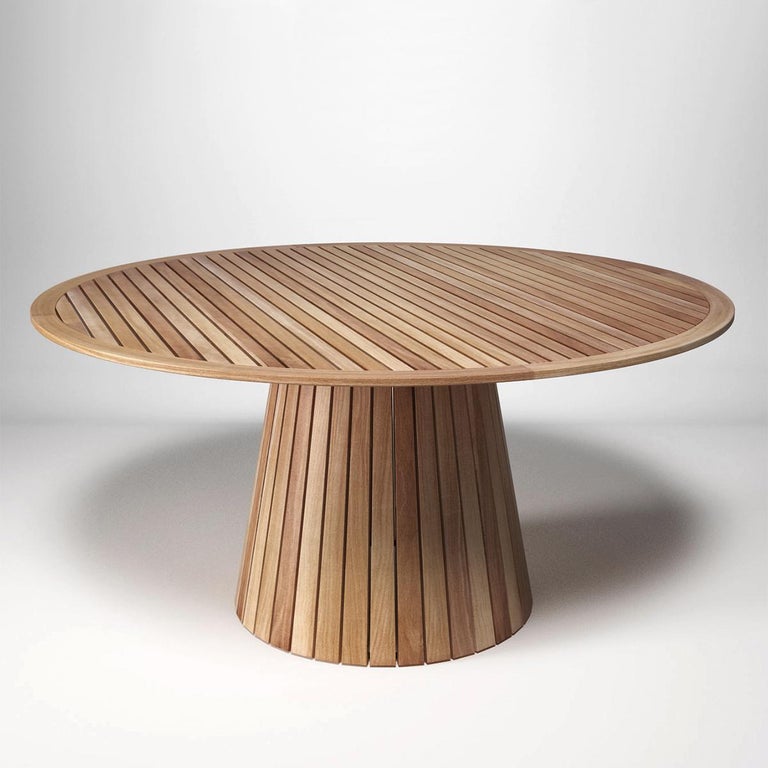 Table Shelton Teak Outdoor with 
all structure in solid natural teak.