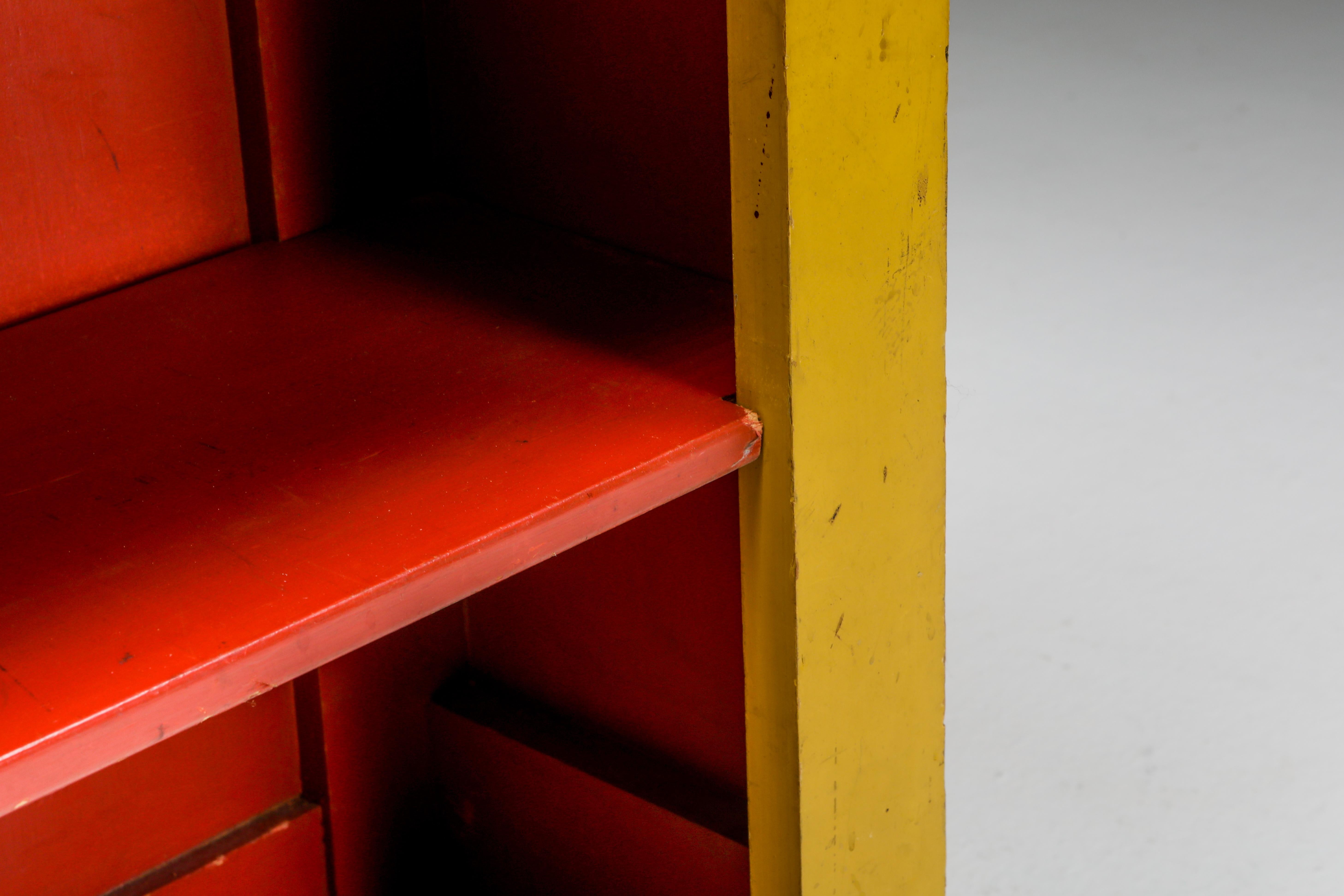 Shelve Cabinet by Dutch Modernist H. Wouda, 1924 For Sale 2