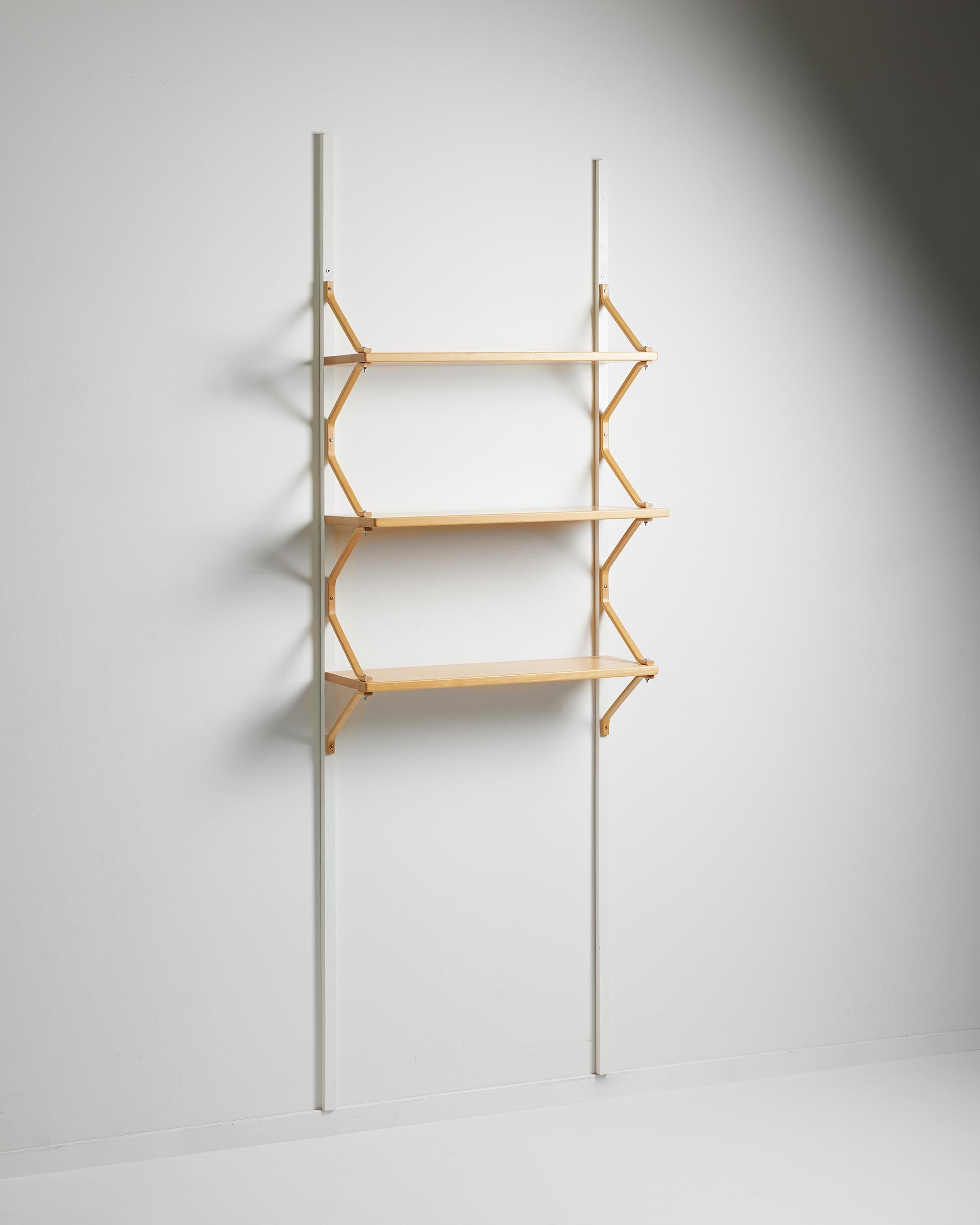 Shelving systems designed by Bruno Mathsson for Mathsson International,
Sweden, 1960s.

Pine and lacquered wood.

Measures: H: 211 cm / 6' 11''
W: 70 cm / 2' 3 1/2''
D: 30 cm / 11 3/4''.