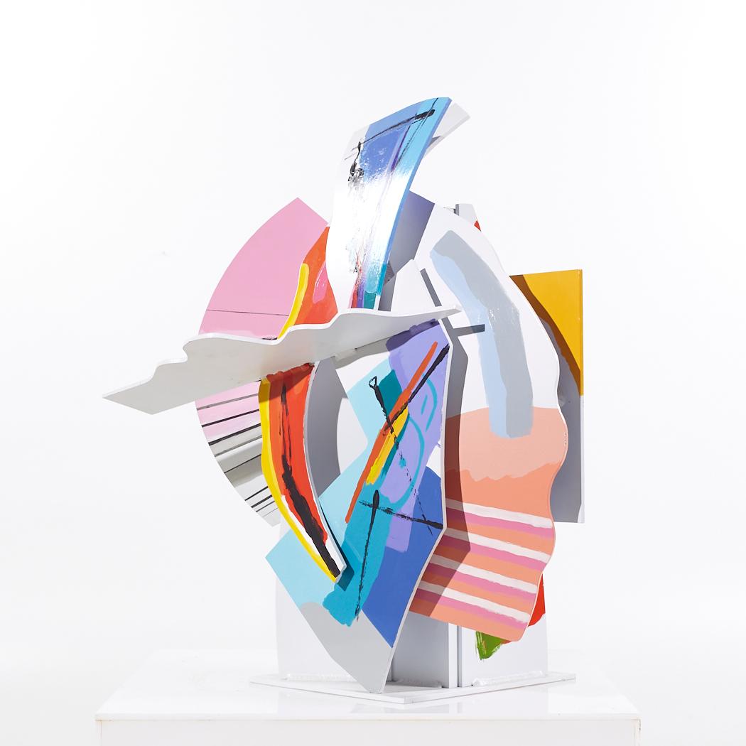 Postmoderne Sculpture abstraite en métal post-moderne Shemi en vente