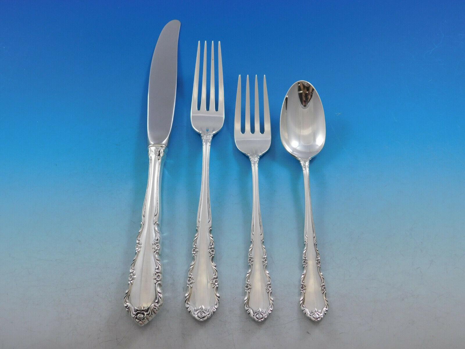 Shenandoah by Wallace sterling silver flatware set, 51 pieces. This set includes:

8 knives, 9