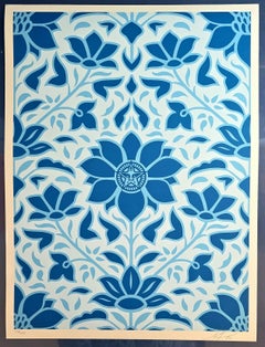 Obey Deco Floral Pattern (Blau) (Tapetenmuster, Art Deco, Jugendstil)