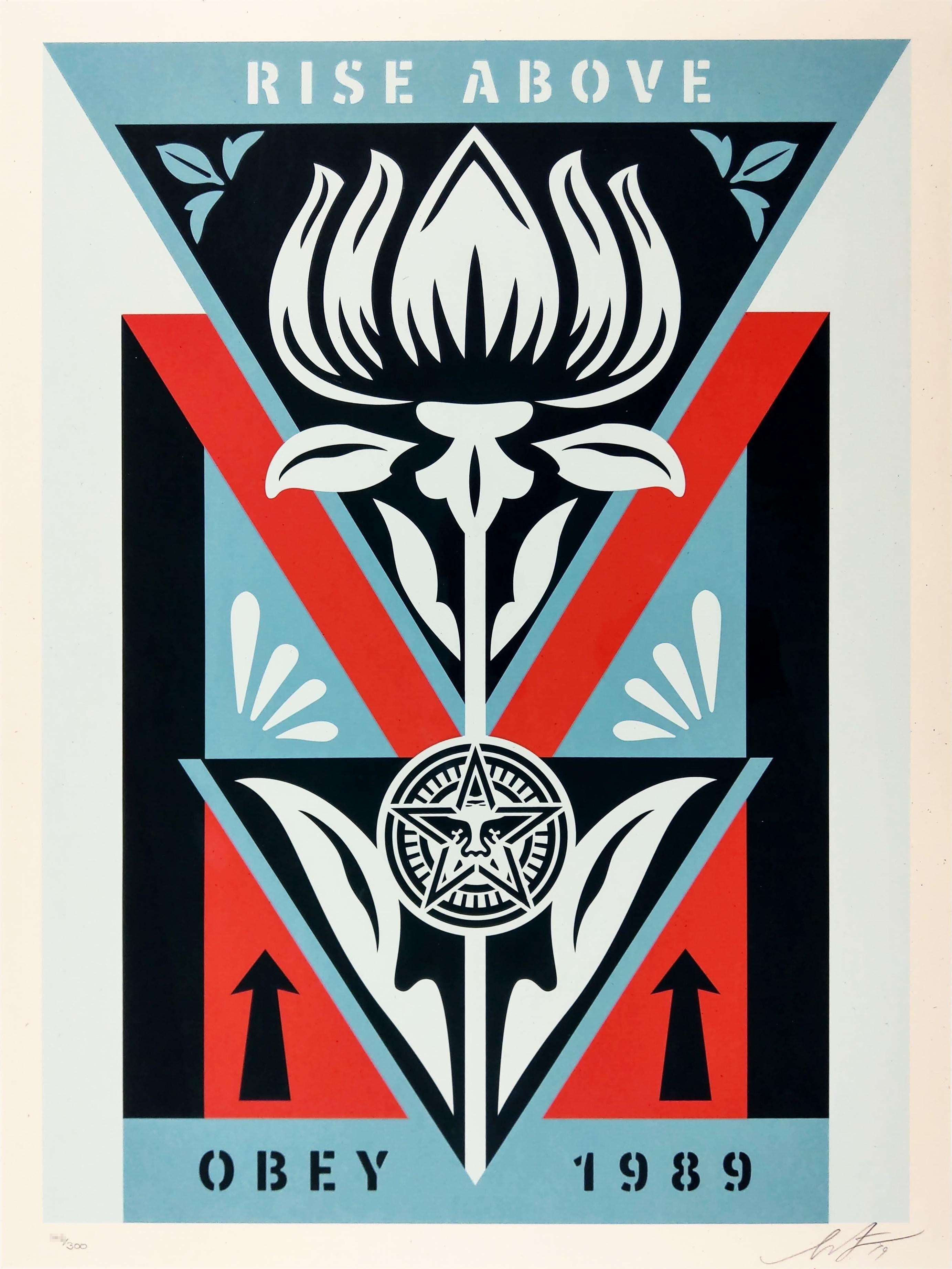Obey Deco Flor (Azul, Negro, Rojo). Serigrafía sobre Papel Tono Moteado crema grueso. 18 x 24 pulgadas. Firmado por Shepard Fairey. Edición numerada de 144/300.

"La Flor Obey Deco está inspirada en el Constructivismo, el Art Deco, la Bandera Negra