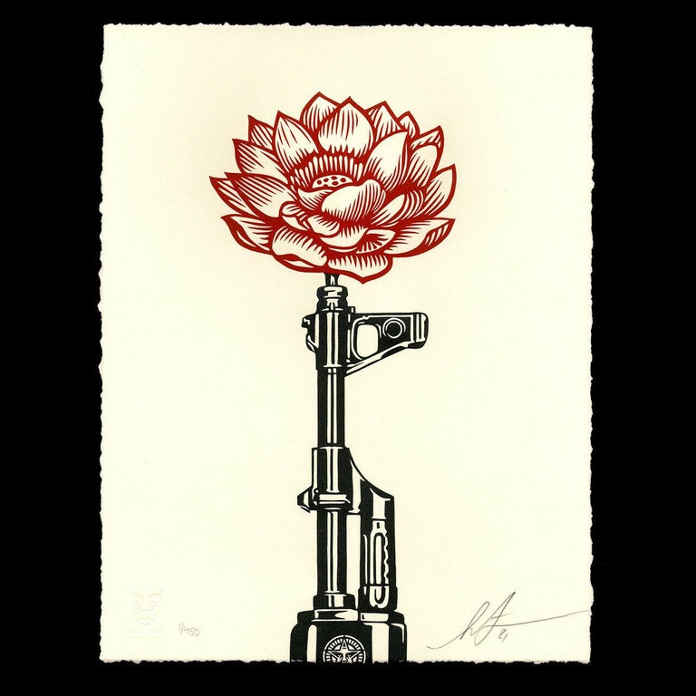 2 Affiches Shepard Fairey (OBEY) - SIGNÉES - AK47 Lotus & AR15 Lily - 2025 - Open Edition Grands Formats - France 2 Affiches Shepard Fairey (OBEY) - SIGNÉES - AK47 Lotus & AR15 Lily - 2025 - Open Edition Grands Formats - France