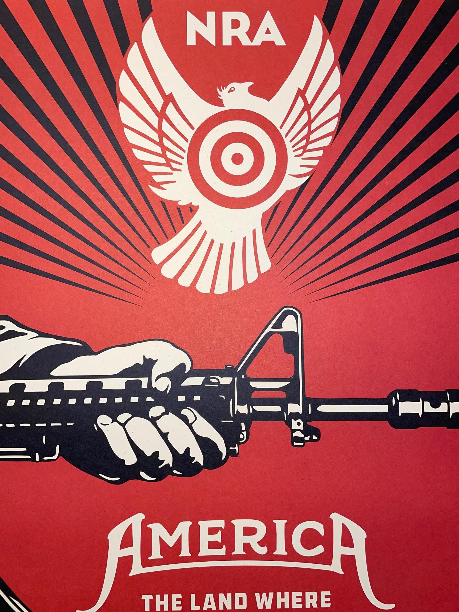Shepard Fairey Impresión Firmada 2013 God Saves & Satan Invests Street Art Guns Urban en venta 1