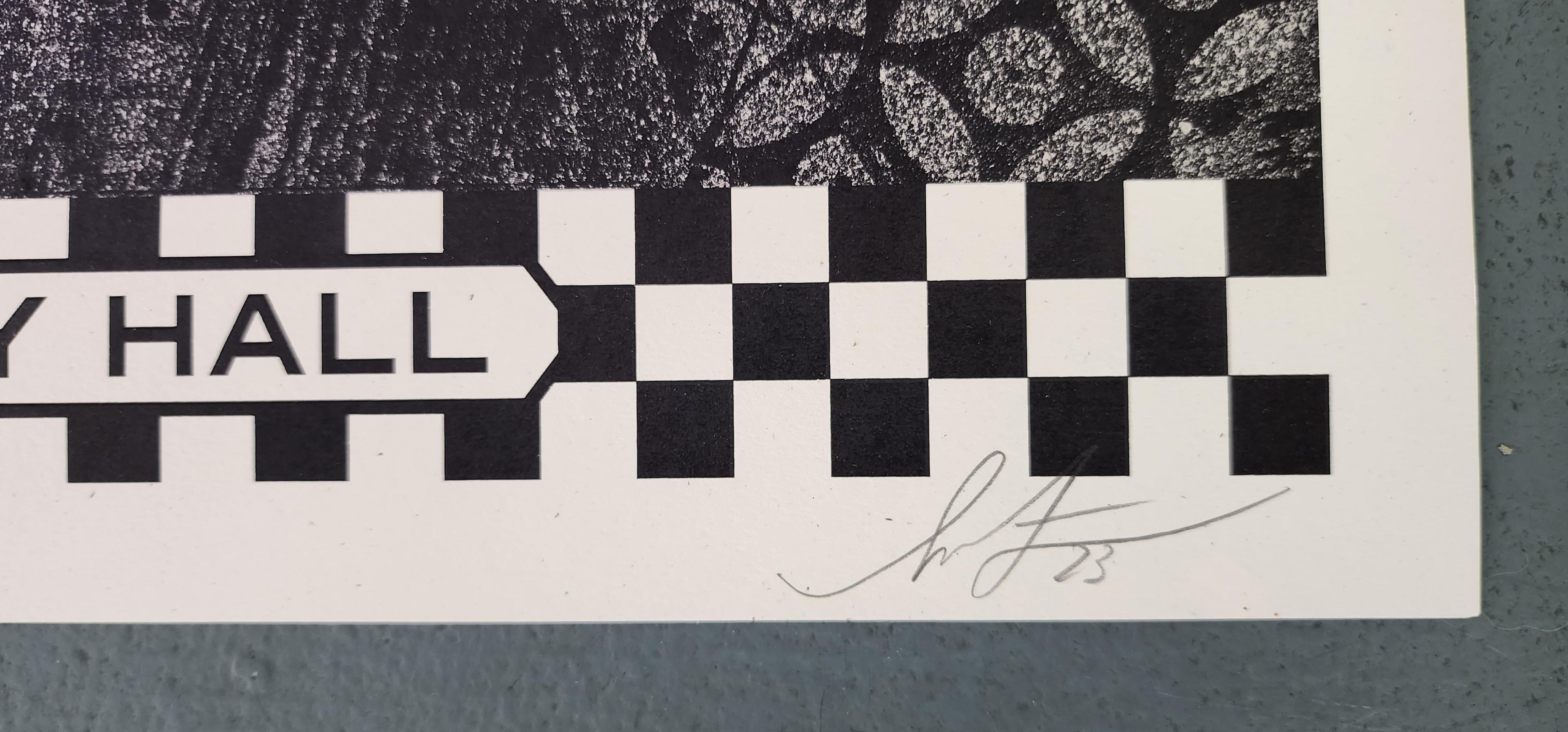 Shepard Fairey
Hommage à Terry Hall
Sérigraphie sur papier épais Trueing White Speckletone
Année : 2023
Taille : 24x18in
Edition : 325
Signé, daté et numéroté à la main 
L'ACO a fourni
Réf. : 924802-1929 

Tags : The Specials, Operation Ivy,