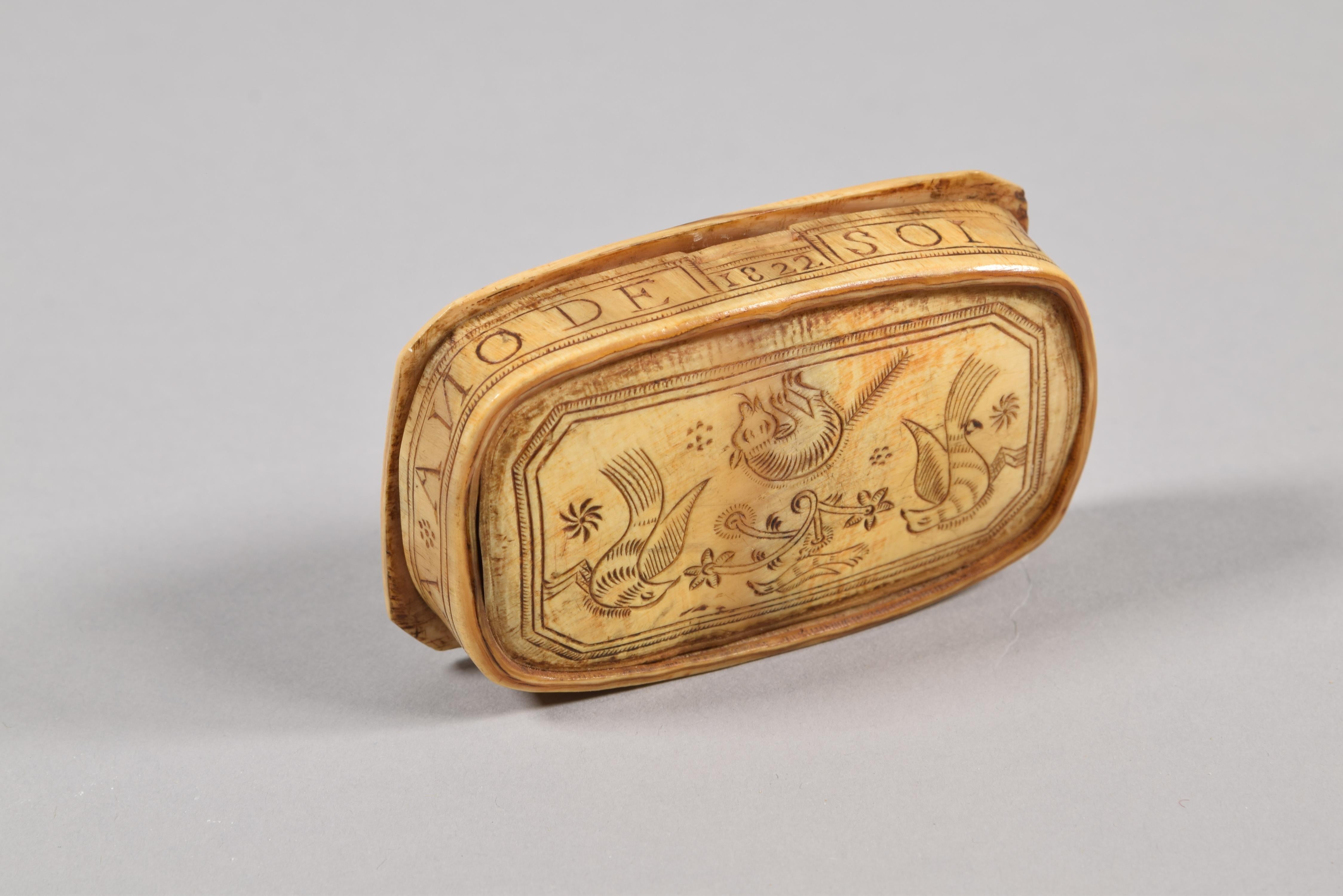 Shepherd box. Carved horn. Spain, 1822. 
 Rectangular box made of carved horn that has a date (1822) engraved on the lid and front, a legend (Soi de Manuel Zulueta year 1822) and an engraved decoration based on geometric, vegetal, figurative and
