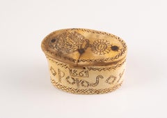 Shepherd's box or snuff box. Carved antler or horn. Spain, 1861.