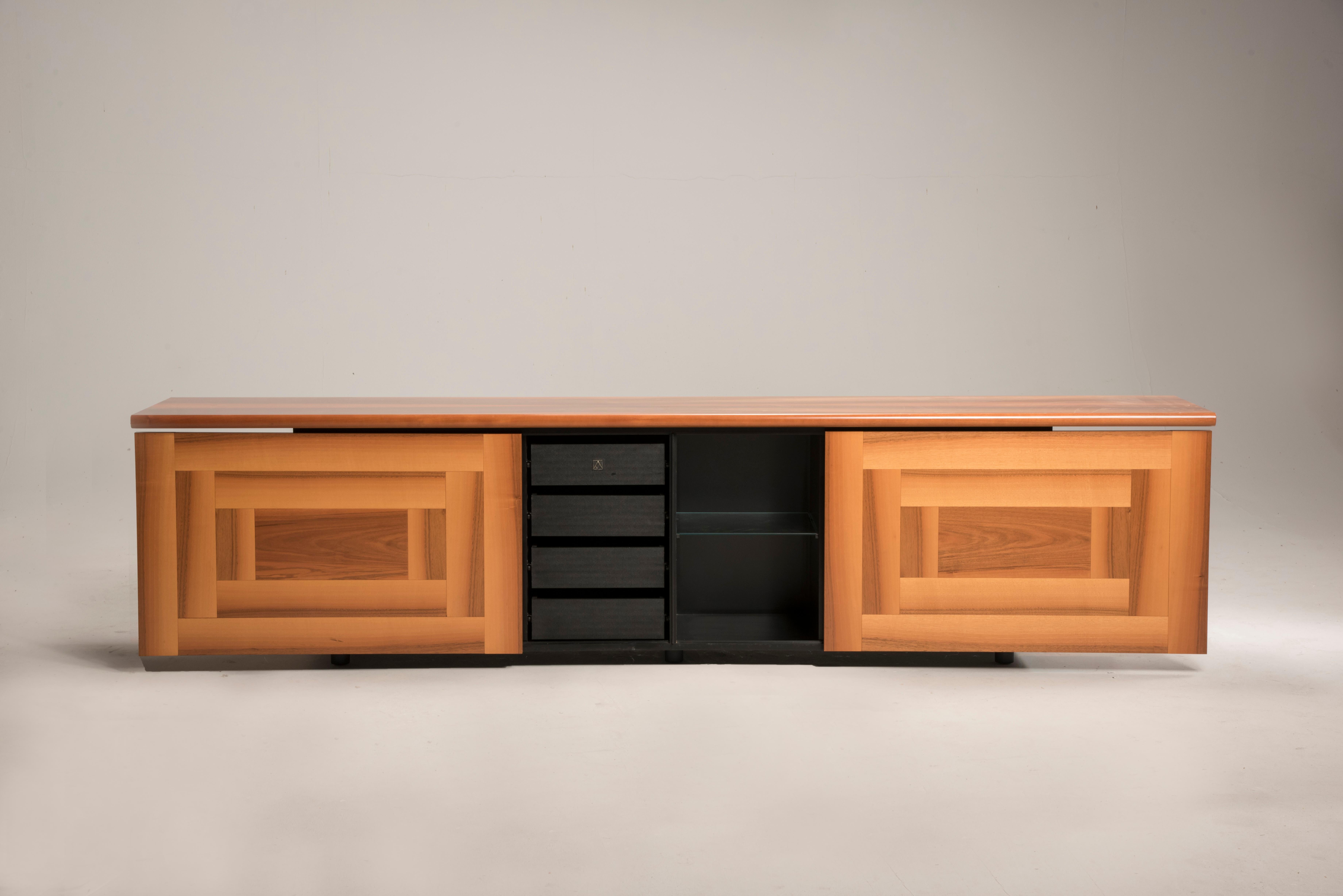 Post-Modern Sheraton Acerbis Walnut Wood Sliding Doors Credenza, Italy, 1977