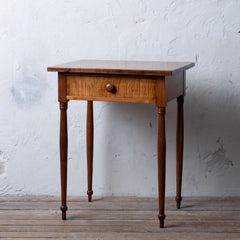 Stand à un tiroir en érable et cerisier Sheraton