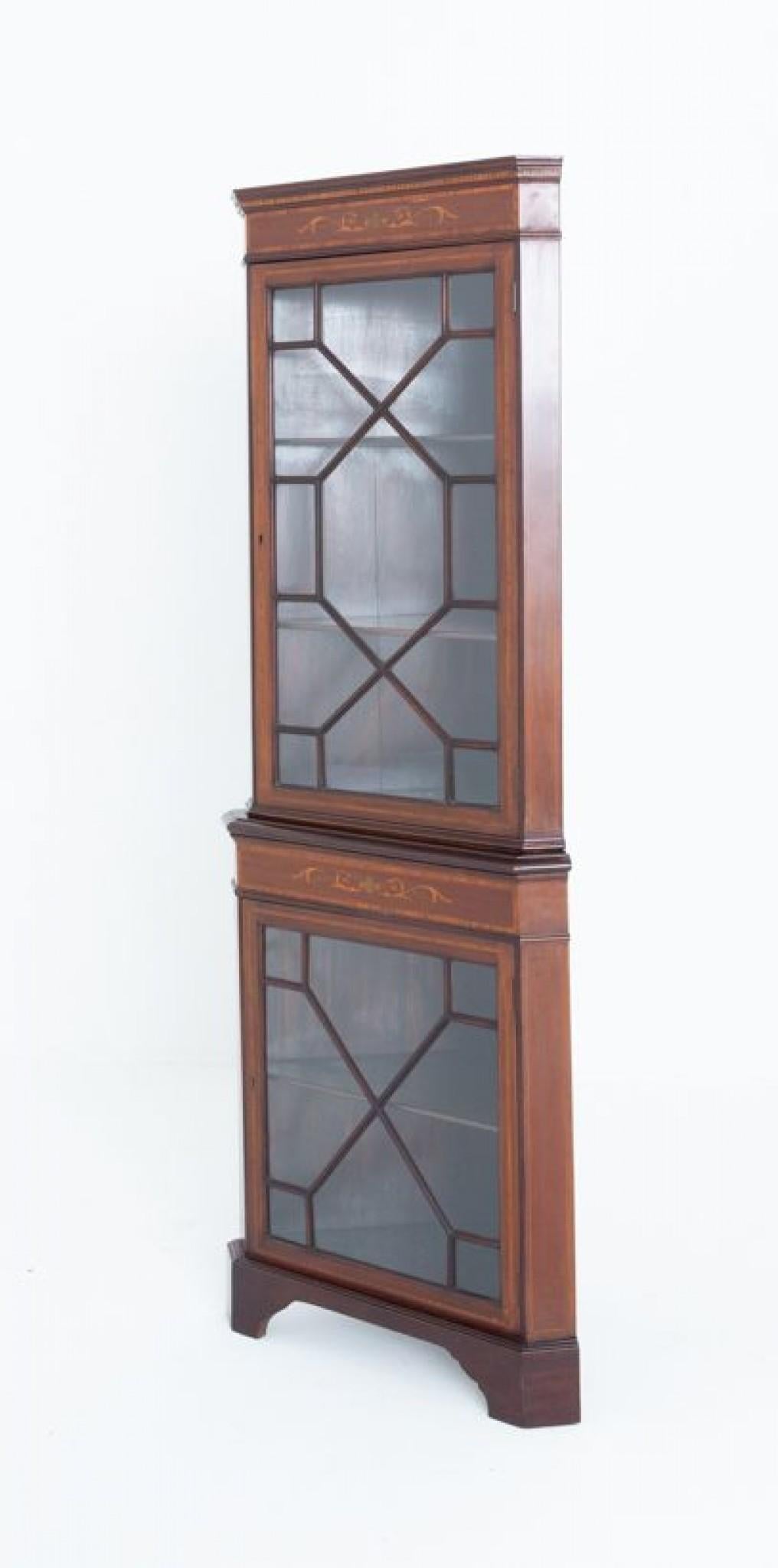 Gabinetto d'angolo Sheraton in mogano antico 1880 in vendita 1