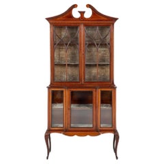 Sheraton-Vitrinenschrank, Mahagoni-Revival 1890 im Angebot bei 1stDibs