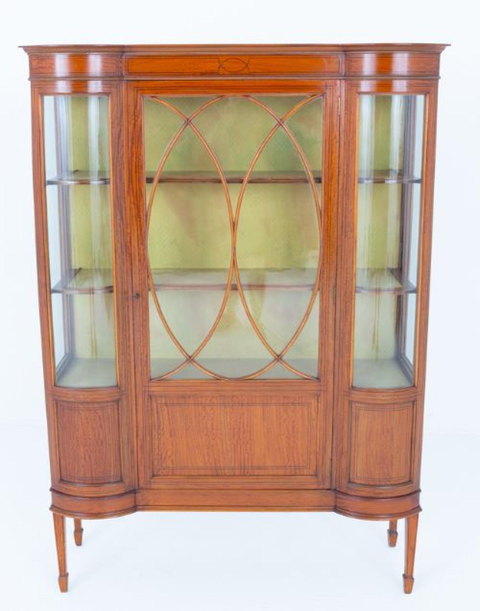 Sheraton Display Cabinet Satinwood Revival Bookcase 1880 In Good Condition For Sale In Potters Bar, GB
