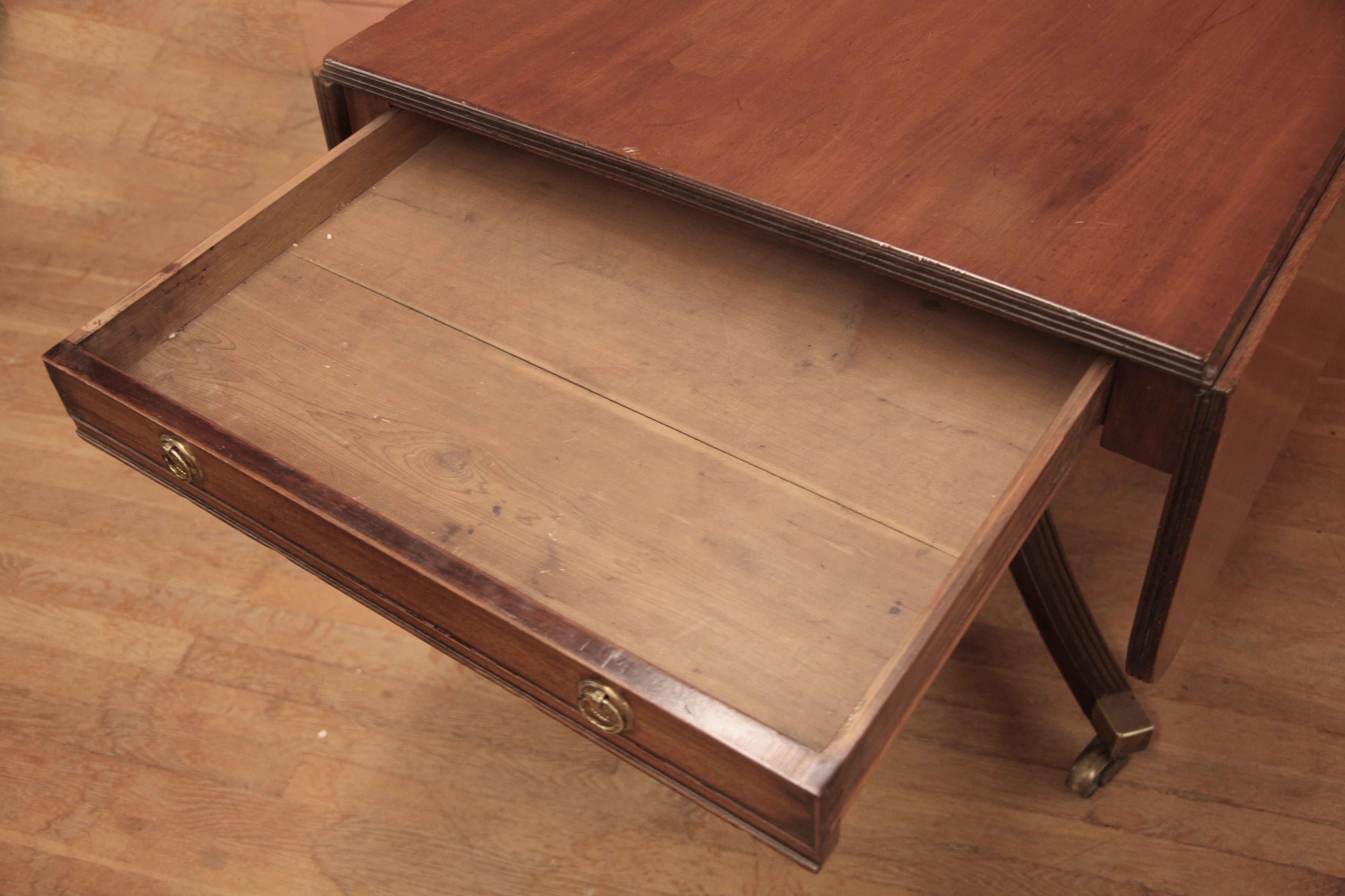 Turned Sheraton Drop Leaf Breakfast Table  For Sale