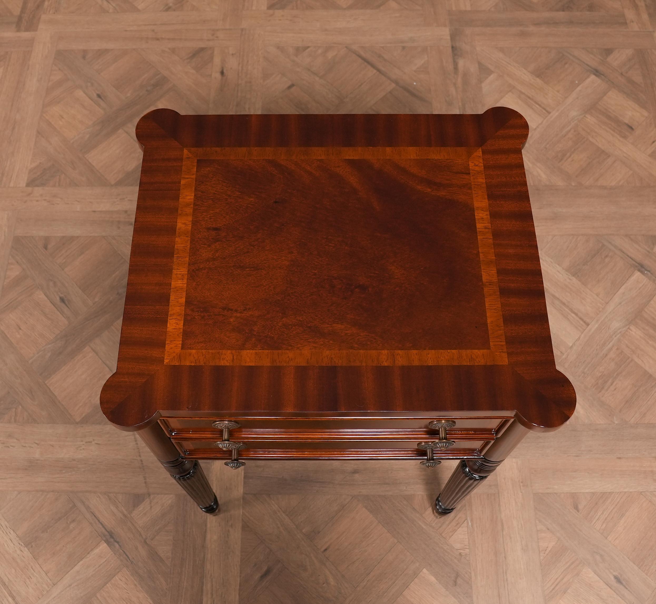 Renaissance Table d'extrémité Sheraton en vente