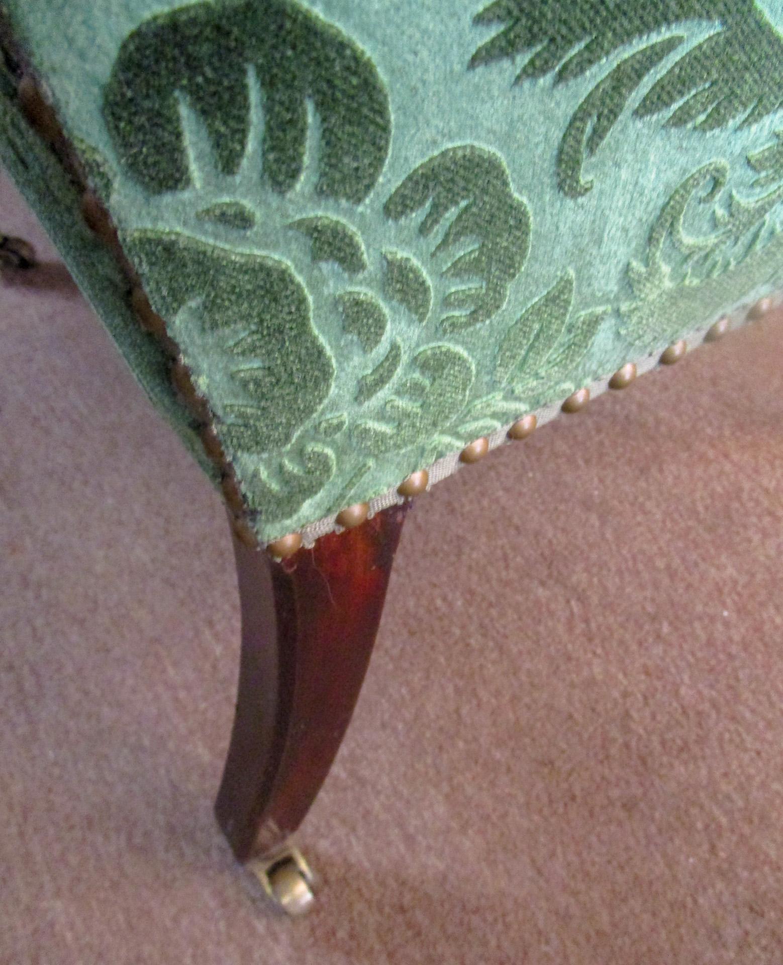 Sheraton English Carved Mahogany Upholstered Sofa circa 1820  For Sale 10