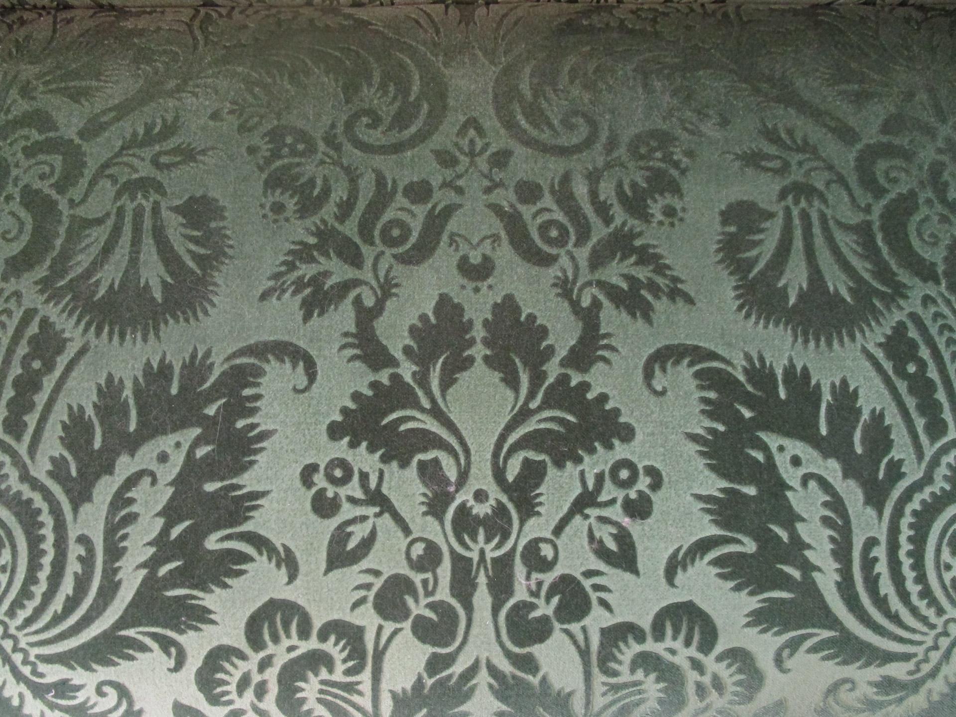 Sheraton English Carved Mahogany Upholstered Sofa circa 1820  For Sale 2