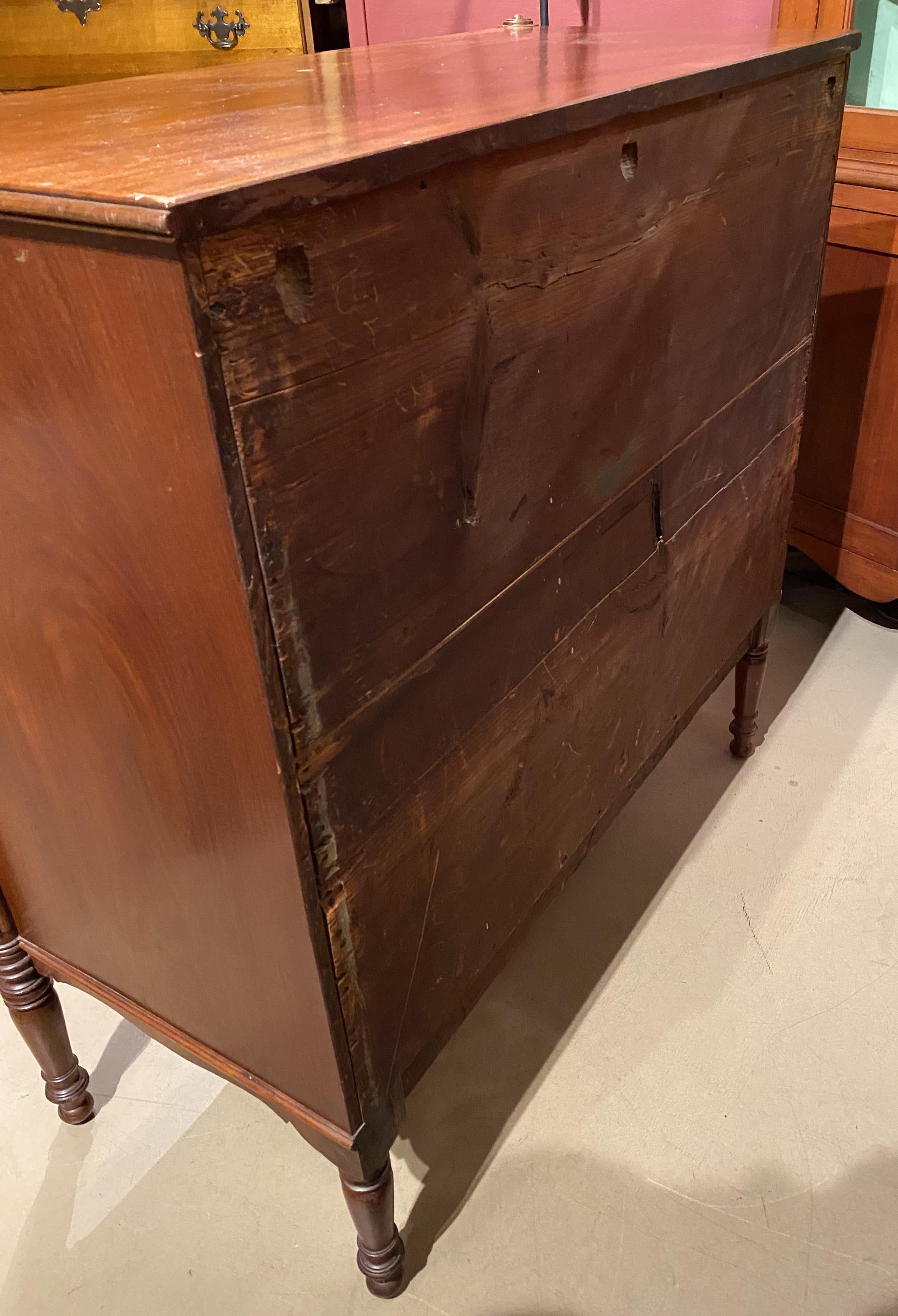 Commode Sheraton d'époque fédérale en cerisier, acajou et érable tigré vers1810 en vente 5