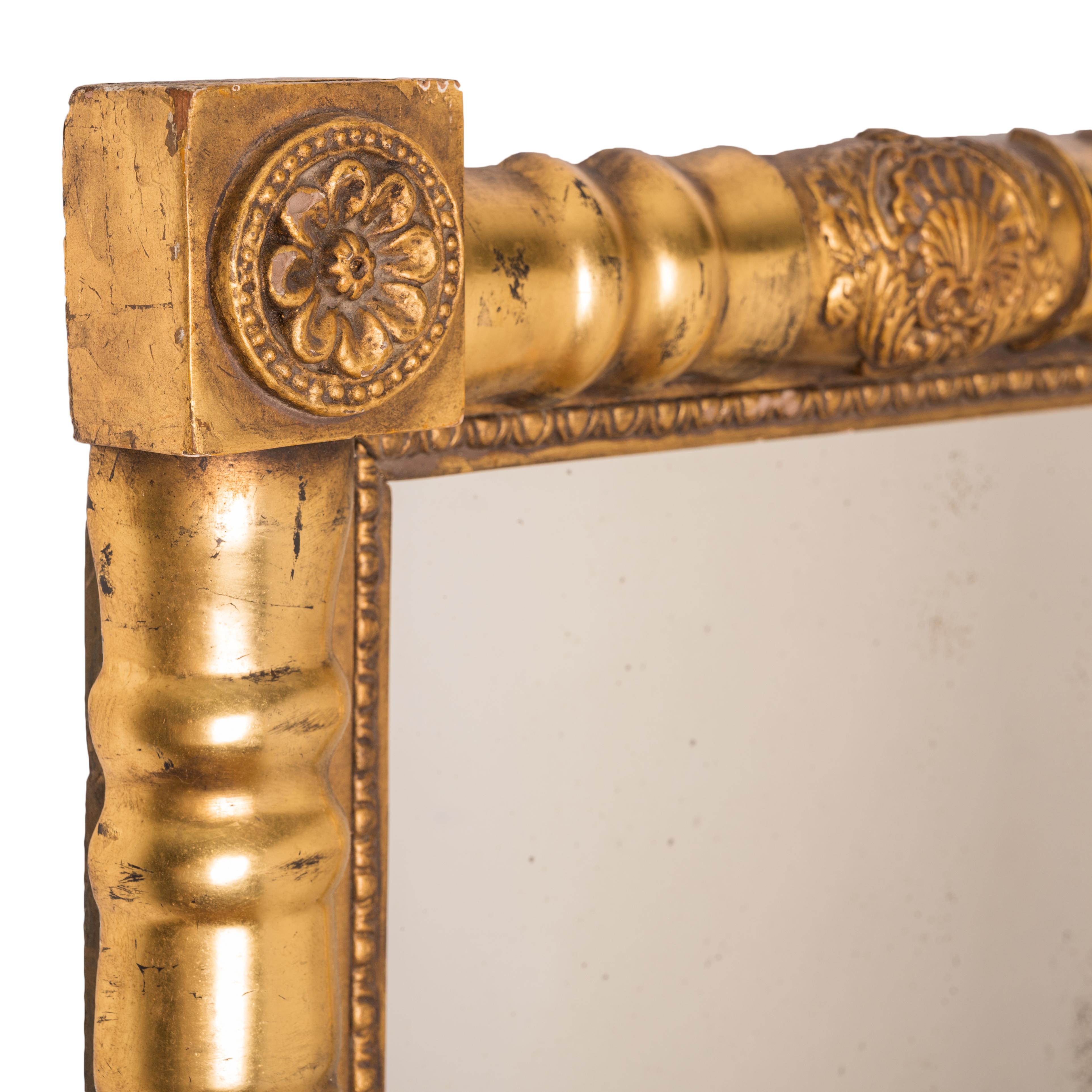 Specchio in legno dorato Sheraton, 1830 ca. in vendita 1